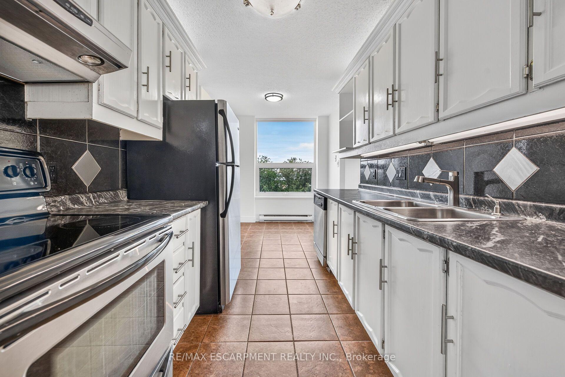 Photo 7 of Unit 808, 75 Queen Street N, Hamilton, Strathcona — HOMEH