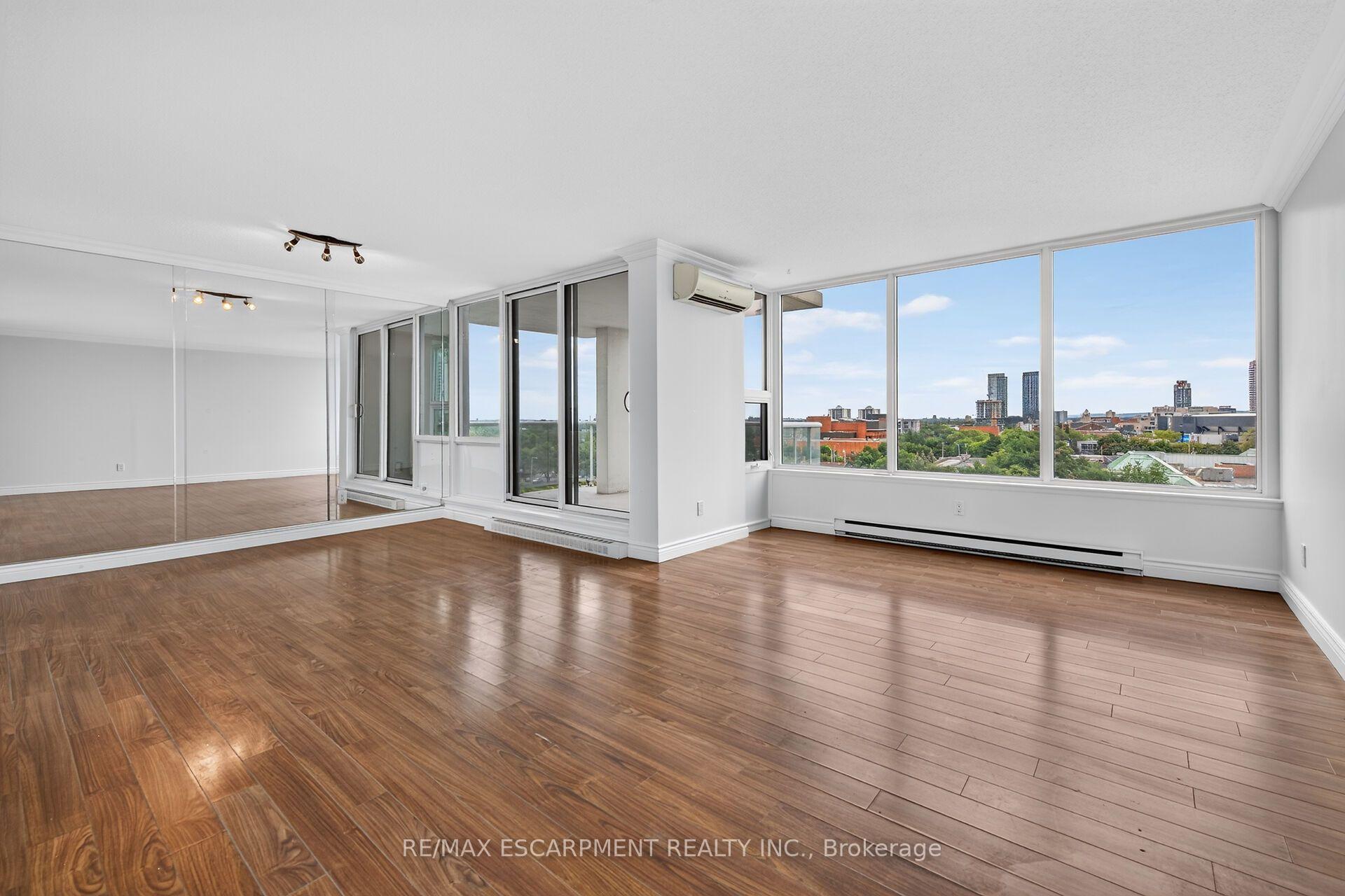 Photo 10 of Unit 808, 75 Queen Street N, Hamilton, Strathcona — HOMEH