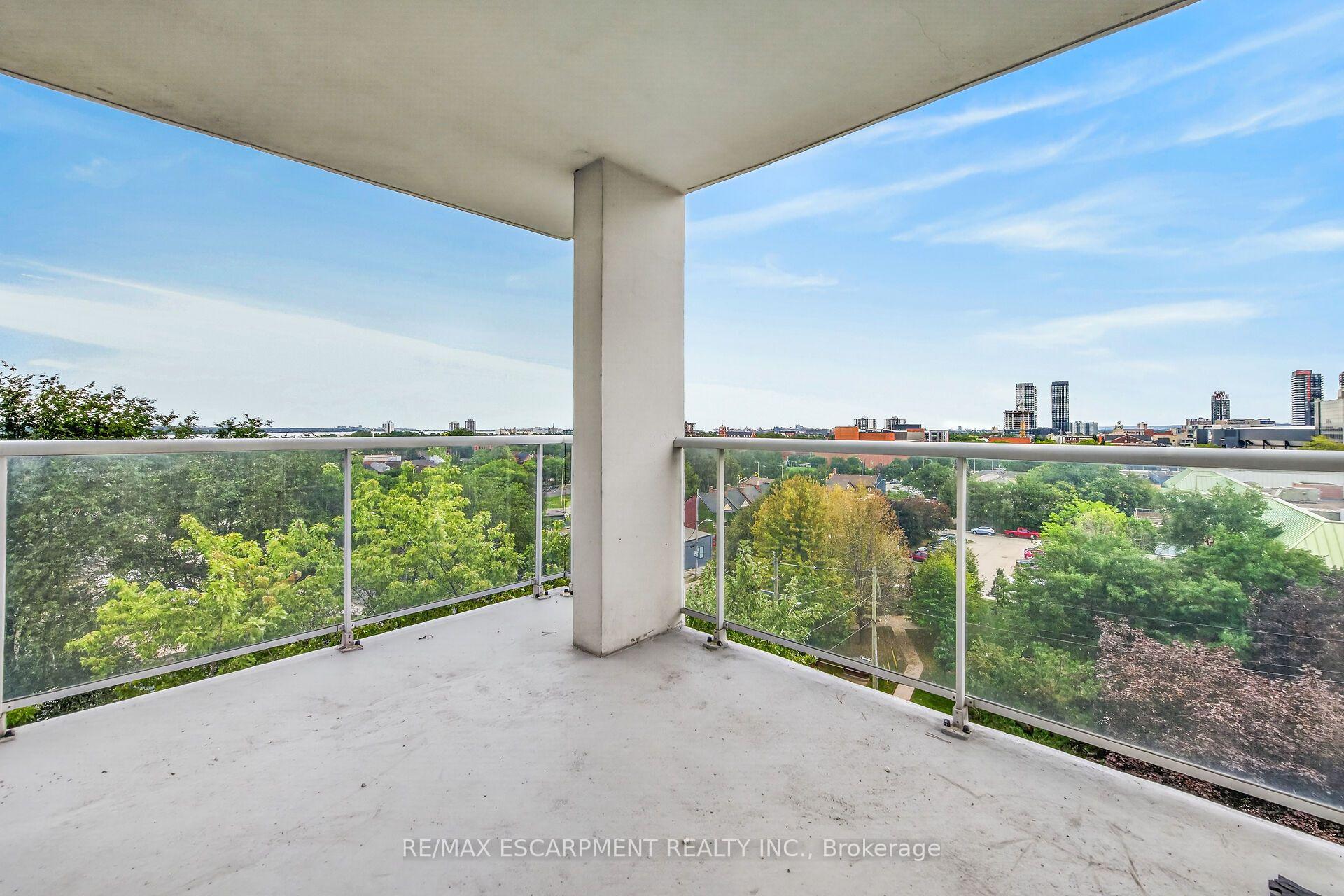Photo 22 of Unit 808, 75 Queen Street N, Hamilton, Strathcona — HOMEH