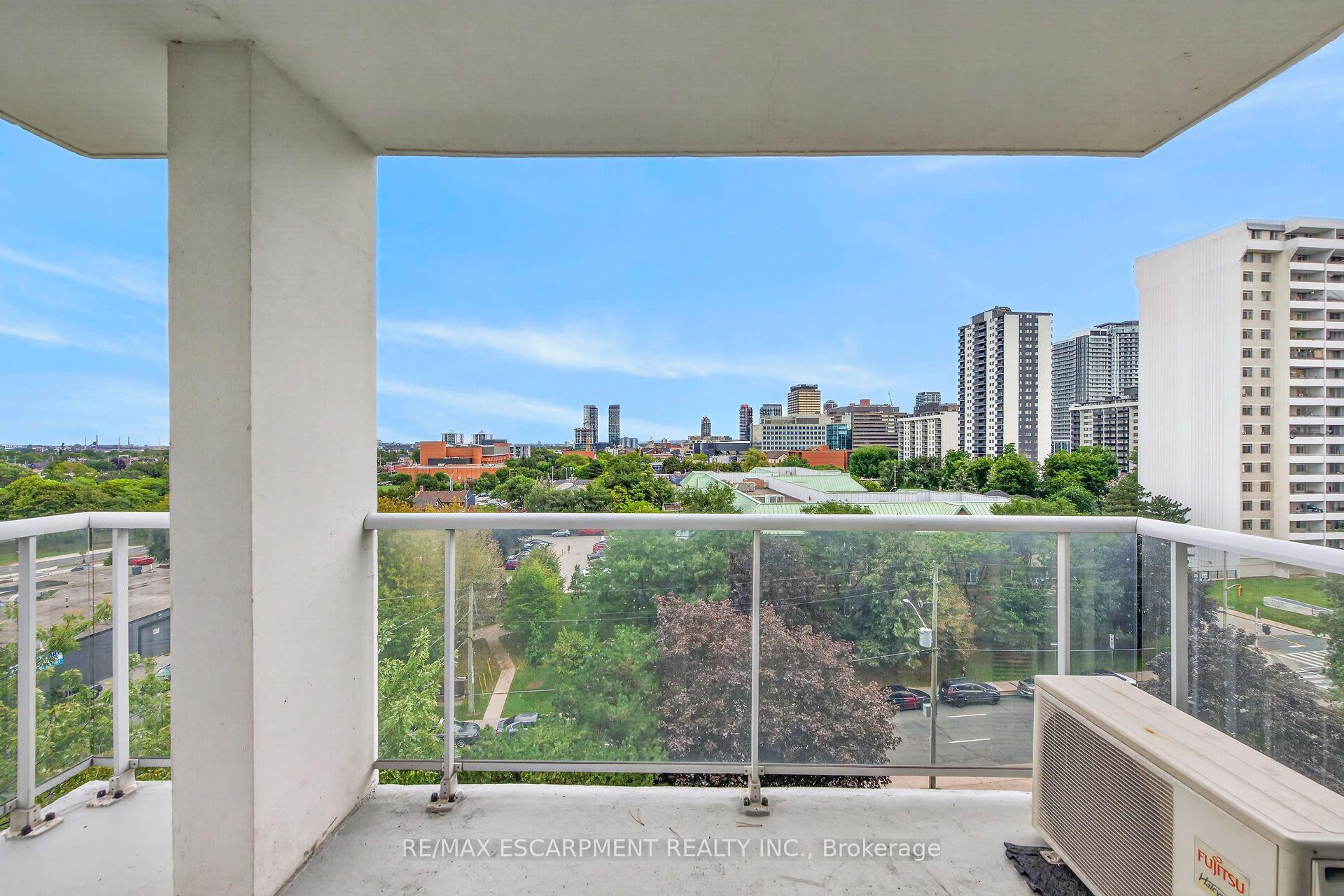 Photo 23 of Unit 808, 75 Queen Street N, Hamilton, Strathcona — HOMEH