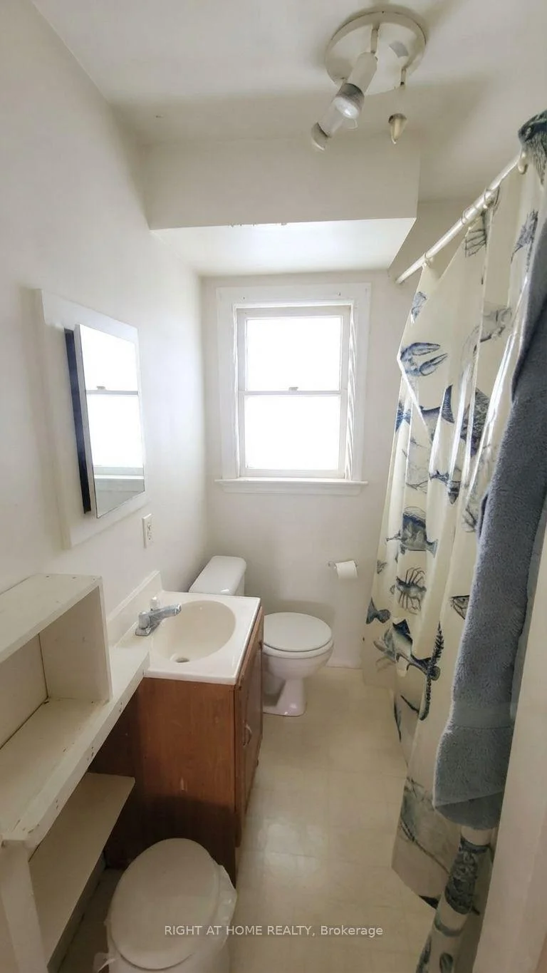 Photo 7 of 37 Deforest Road, Toronto, High Park-Swansea — HOMEH