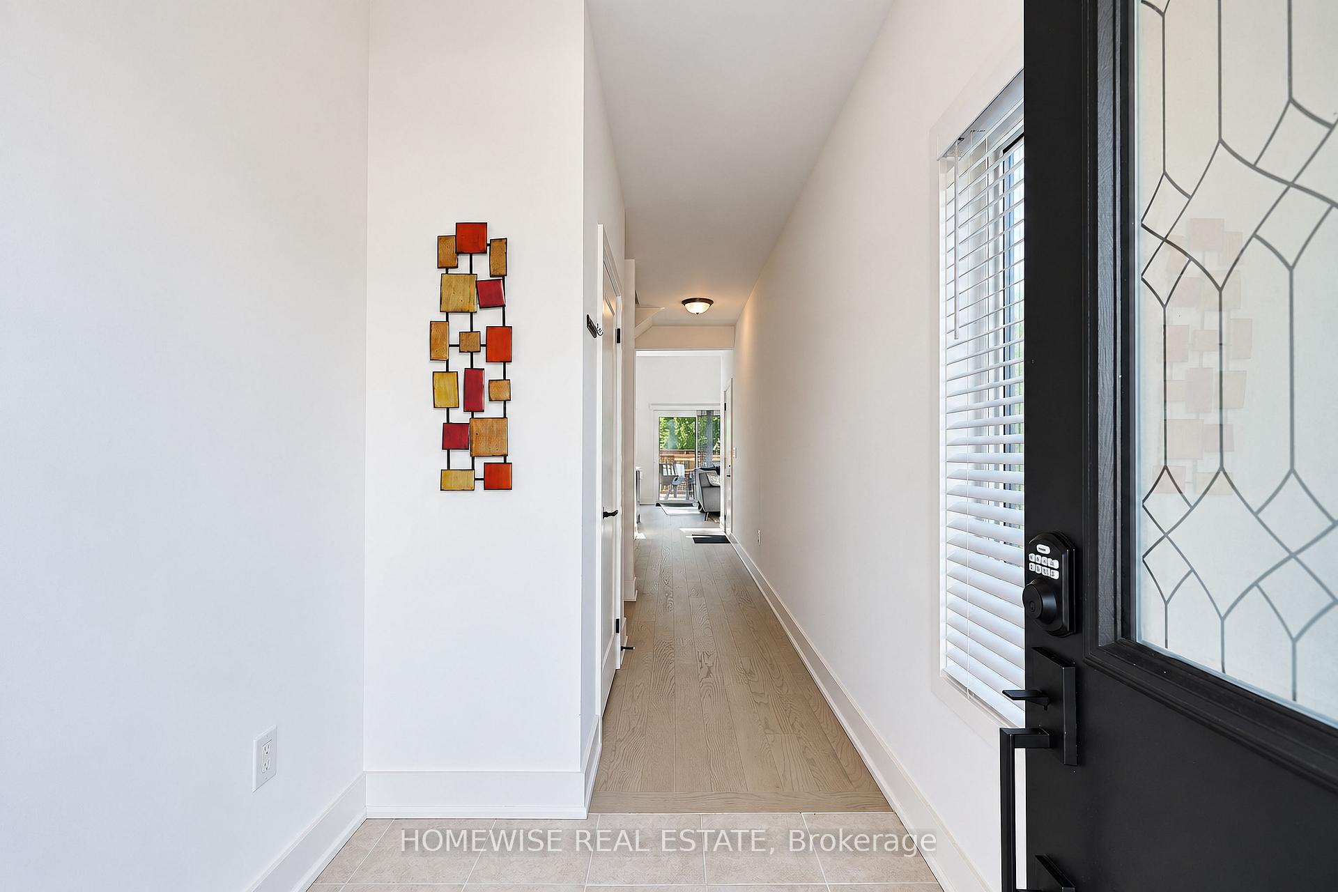 Photo 4 of 33 Ruby Crescent, Orillia — HOMEH
