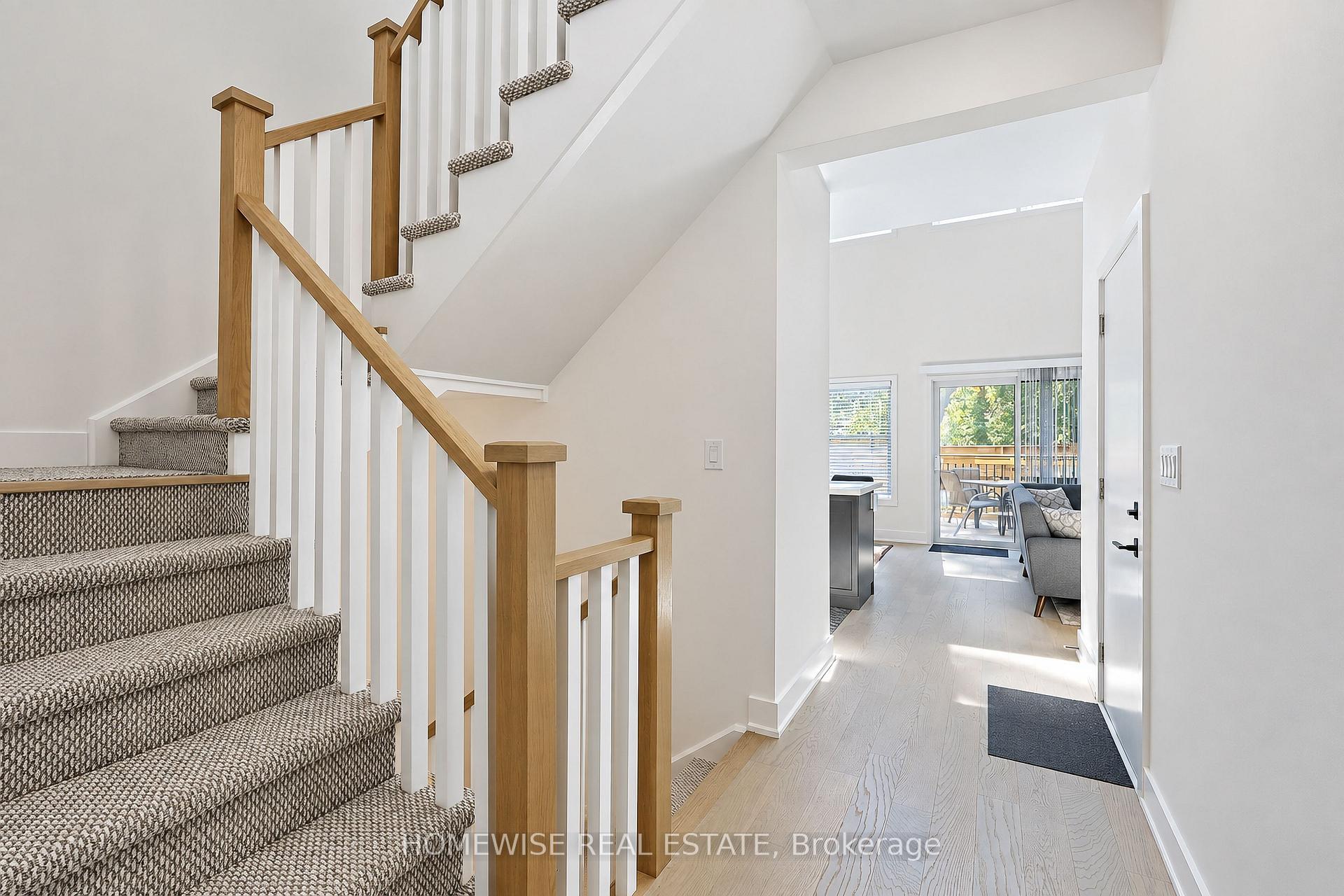 Photo 11 of 33 Ruby Crescent, Orillia — HOMEH