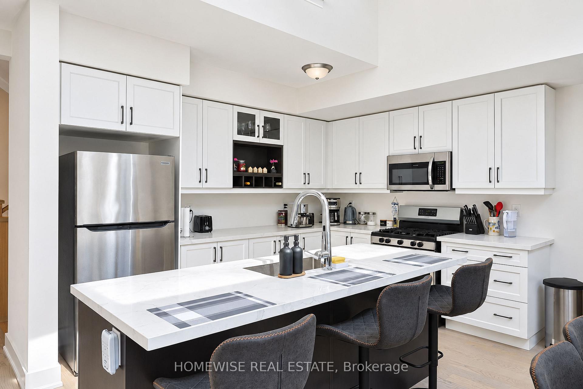 Photo 14 of 33 Ruby Crescent, Orillia — HOMEH