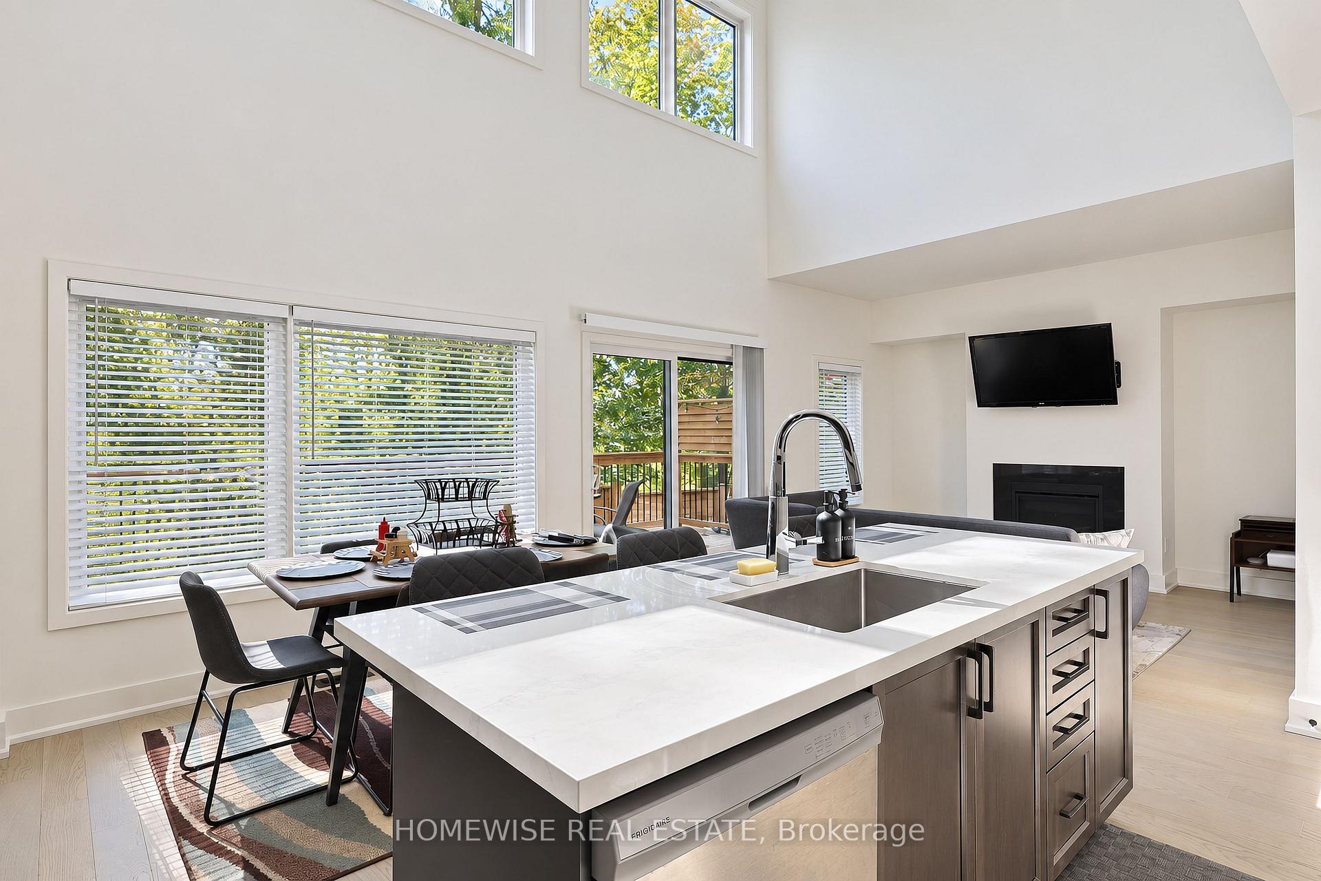 Photo 15 of 33 Ruby Crescent, Orillia — HOMEH