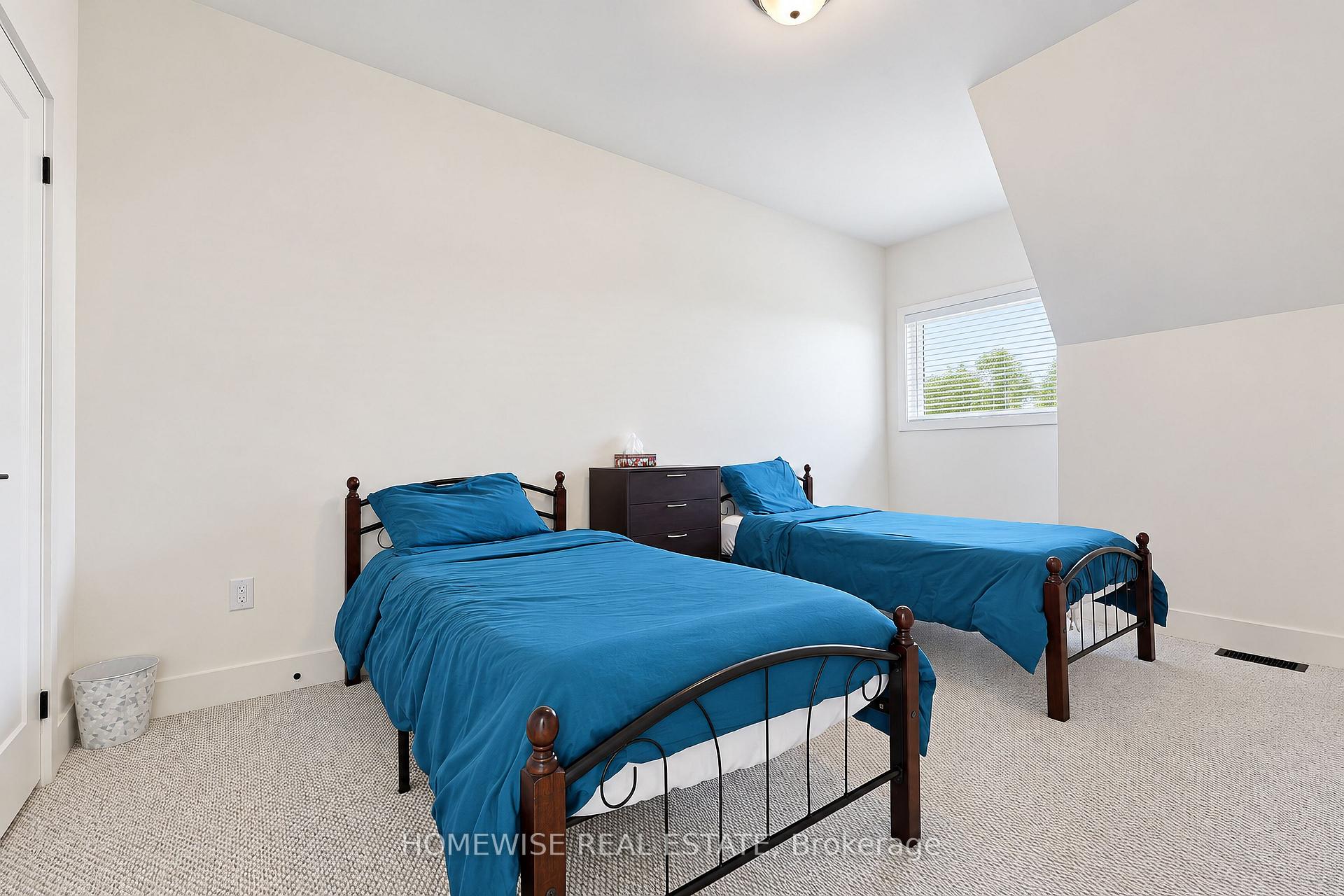 Photo 21 of 33 Ruby Crescent, Orillia — HOMEH