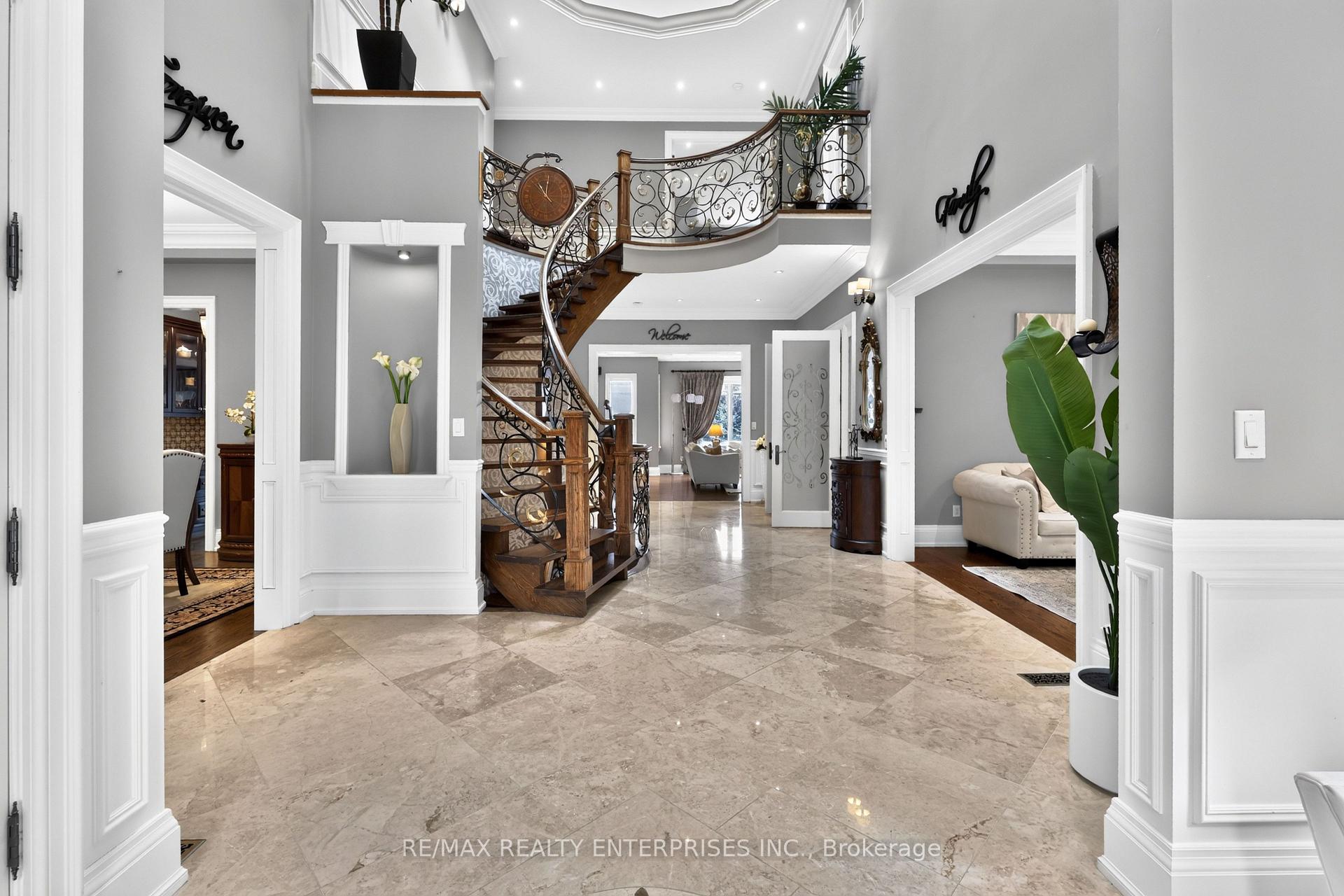 Photo 7 of 2513 Sharon Crescent, Mississauga, Erindale — HOMEH