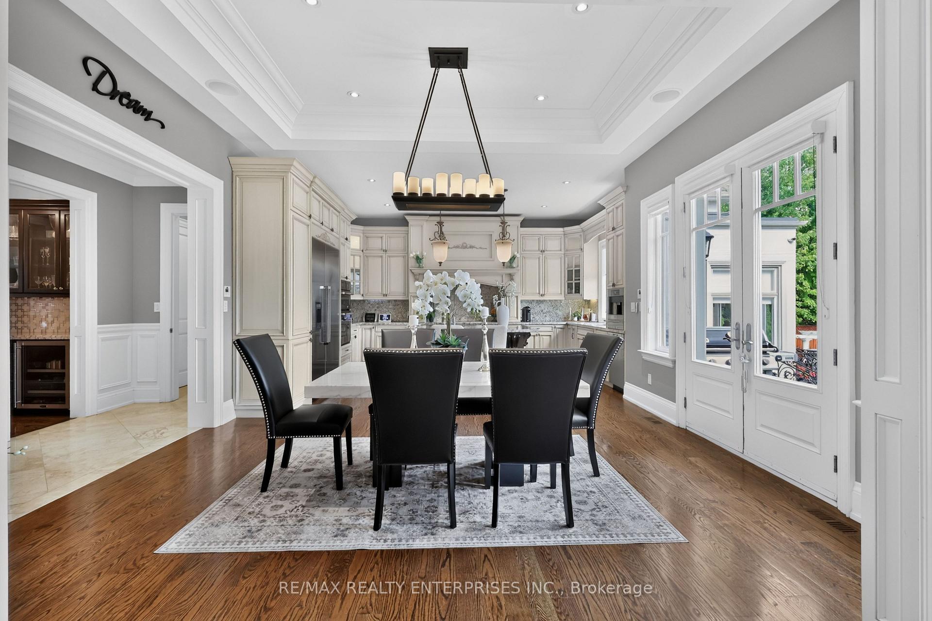Photo 14 of 2513 Sharon Crescent, Mississauga, Erindale — HOMEH