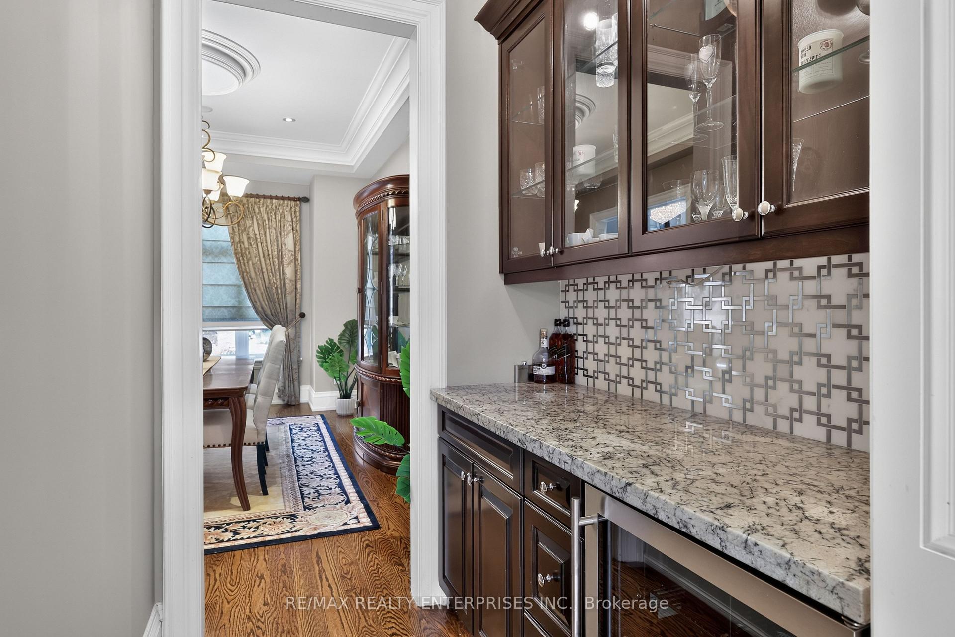 Photo 19 of 2513 Sharon Crescent, Mississauga, Erindale — HOMEH