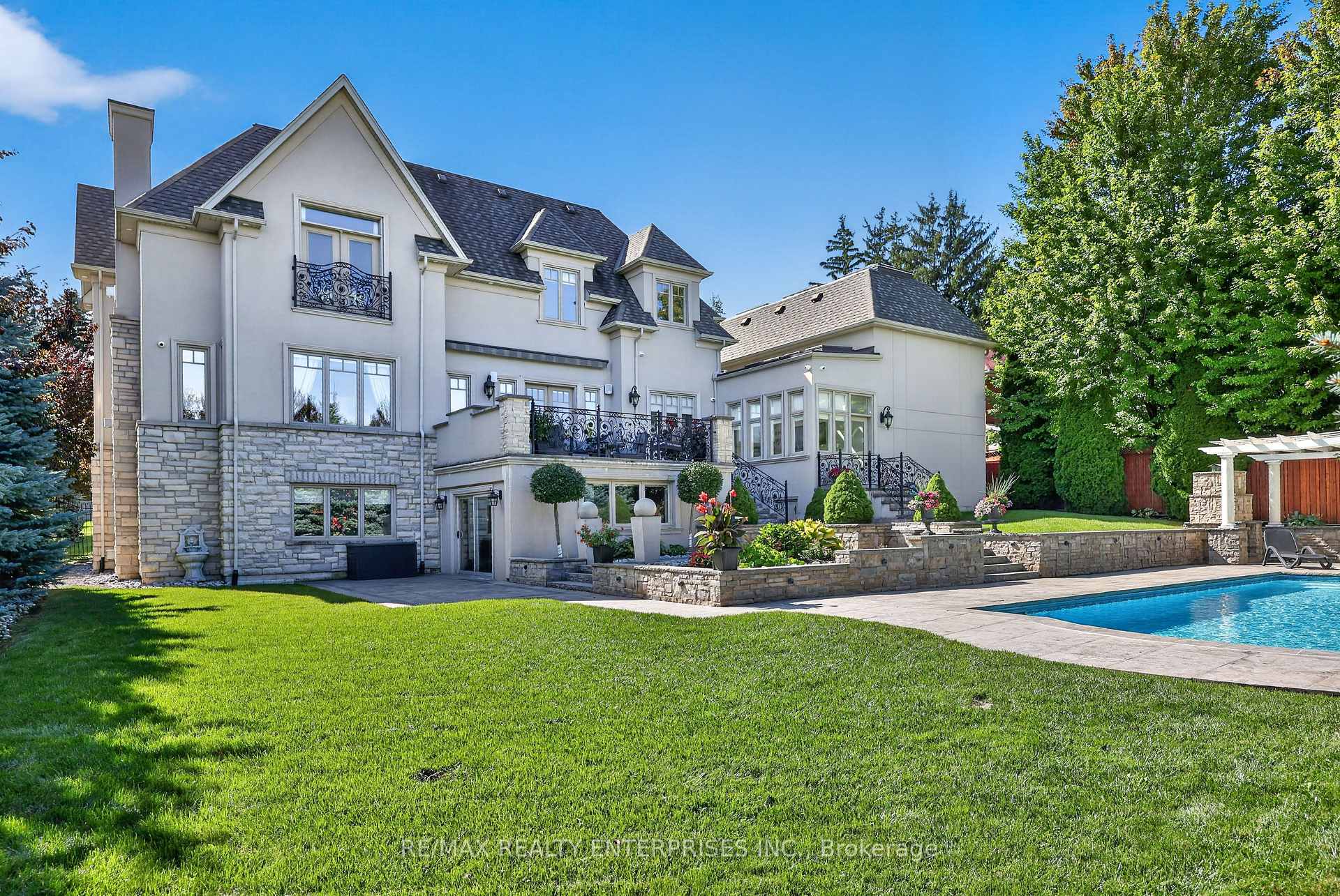 Photo 43 of 2513 Sharon Crescent, Mississauga, Erindale — HOMEH