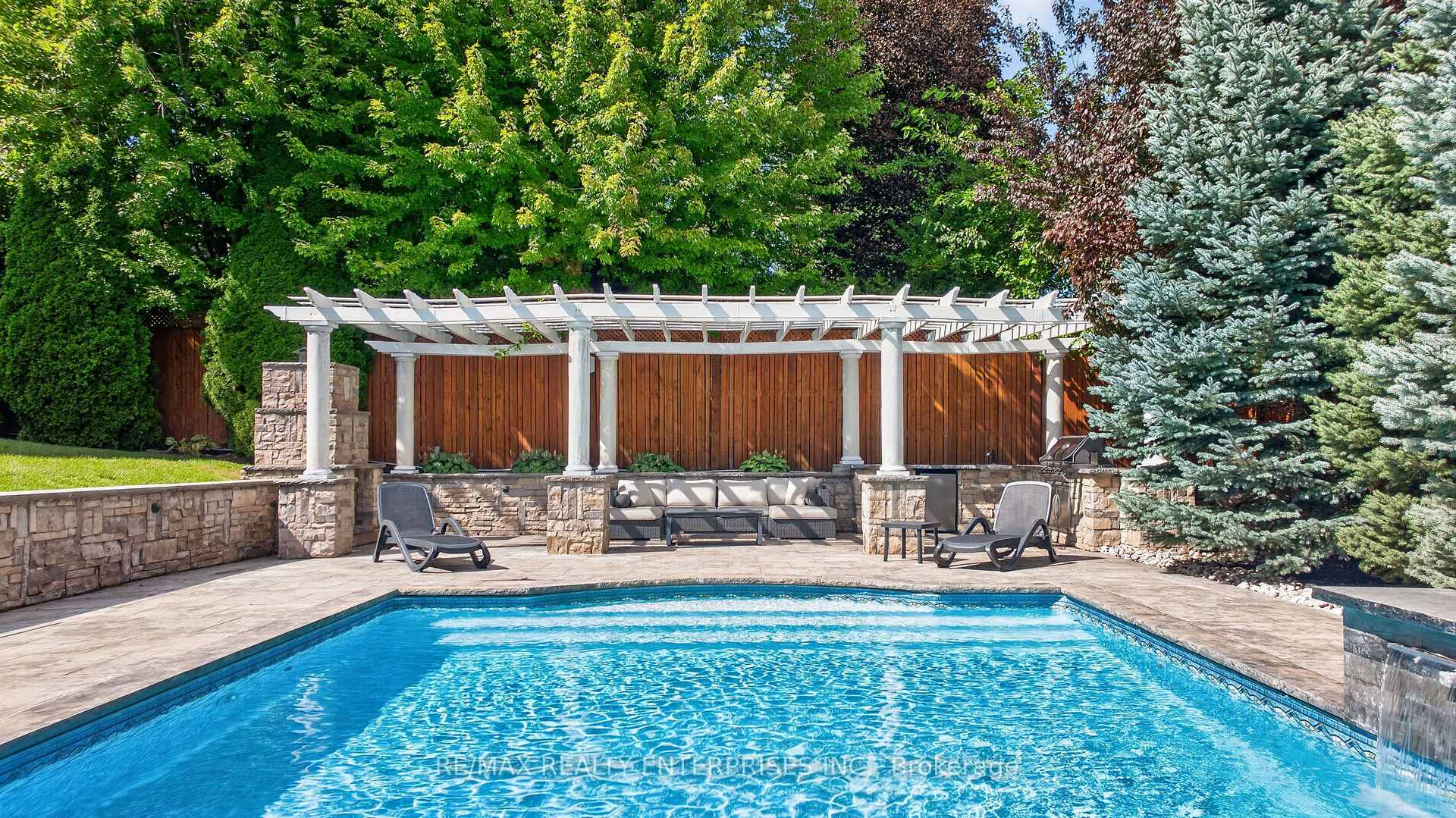 Photo 45 of 2513 Sharon Crescent, Mississauga, Erindale — HOMEH