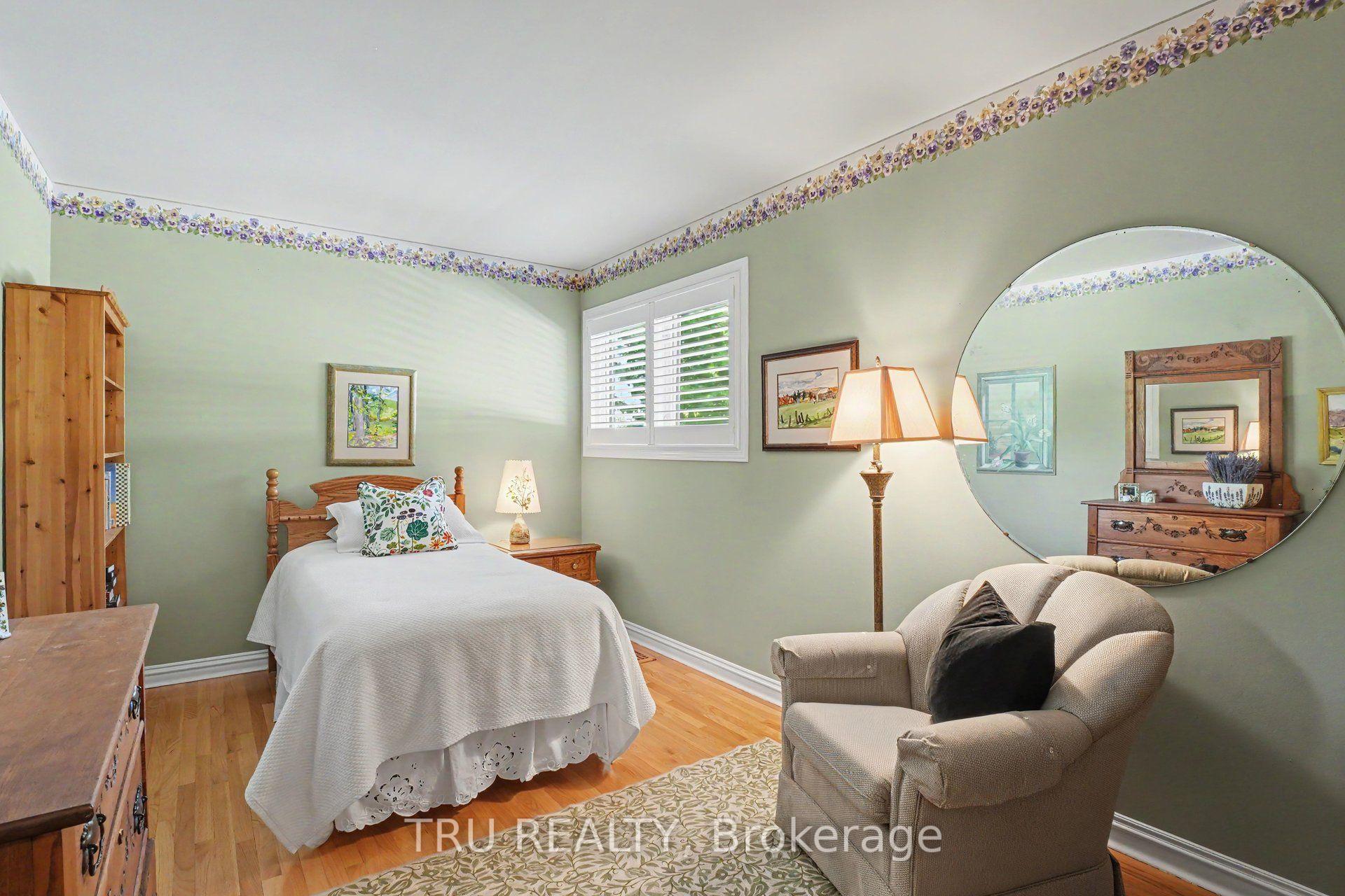 Photo 20 of 1174 Cameo Drive, Ottawa, Copeland Park — HOMEH