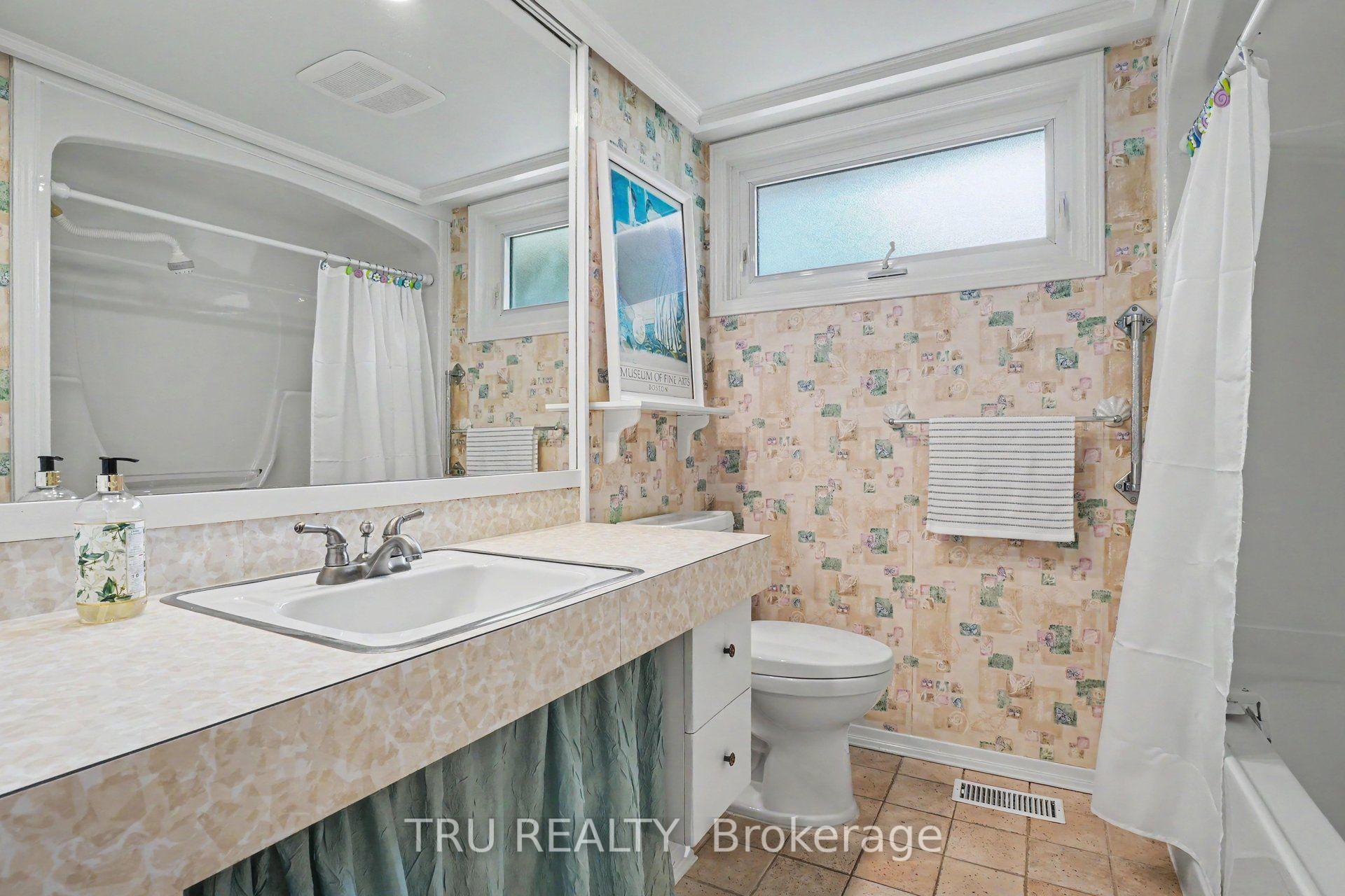 Photo 24 of 1174 Cameo Drive, Ottawa, Copeland Park — HOMEH