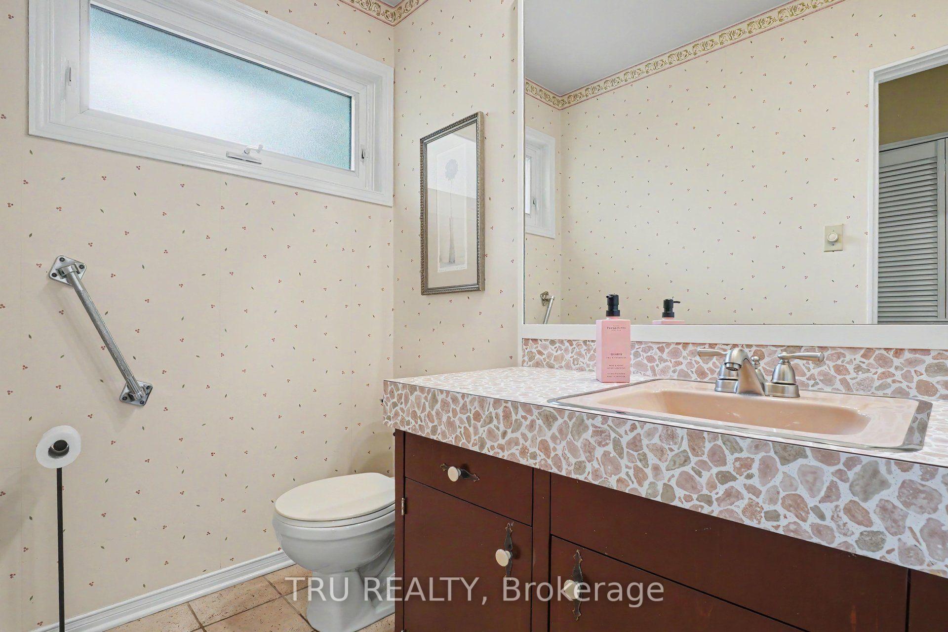 Photo 25 of 1174 Cameo Drive, Ottawa, Copeland Park — HOMEH