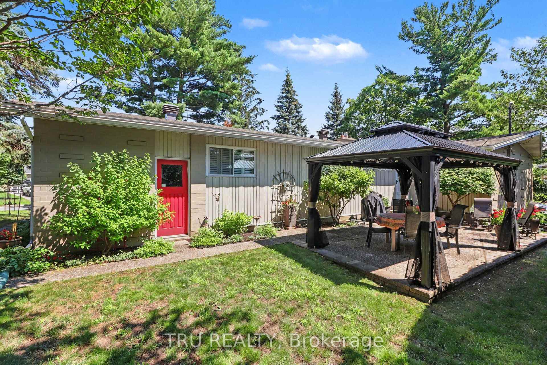Photo 35 of 1174 Cameo Drive, Ottawa, Copeland Park — HOMEH