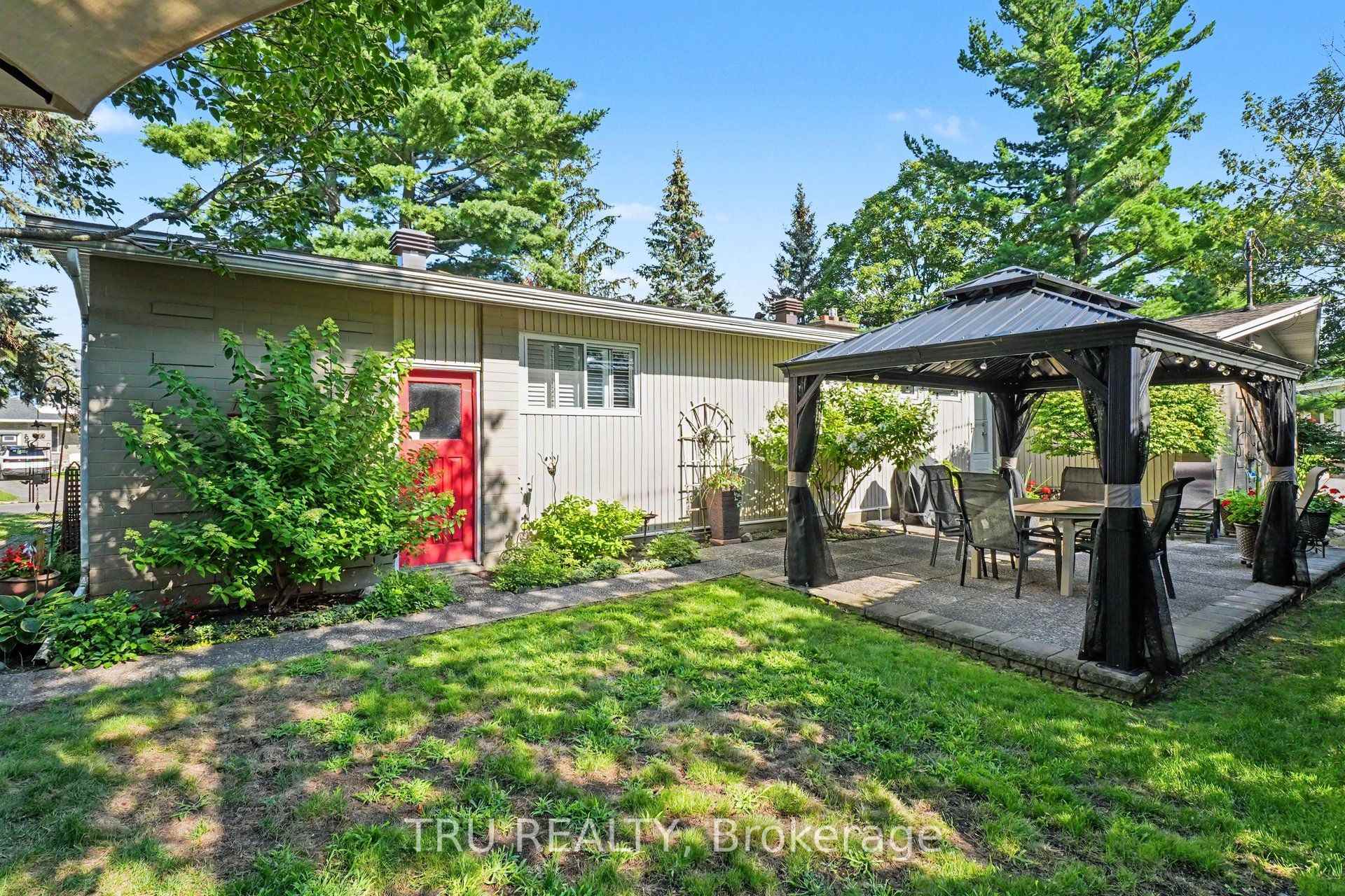Photo 36 of 1174 Cameo Drive, Ottawa, Copeland Park — HOMEH