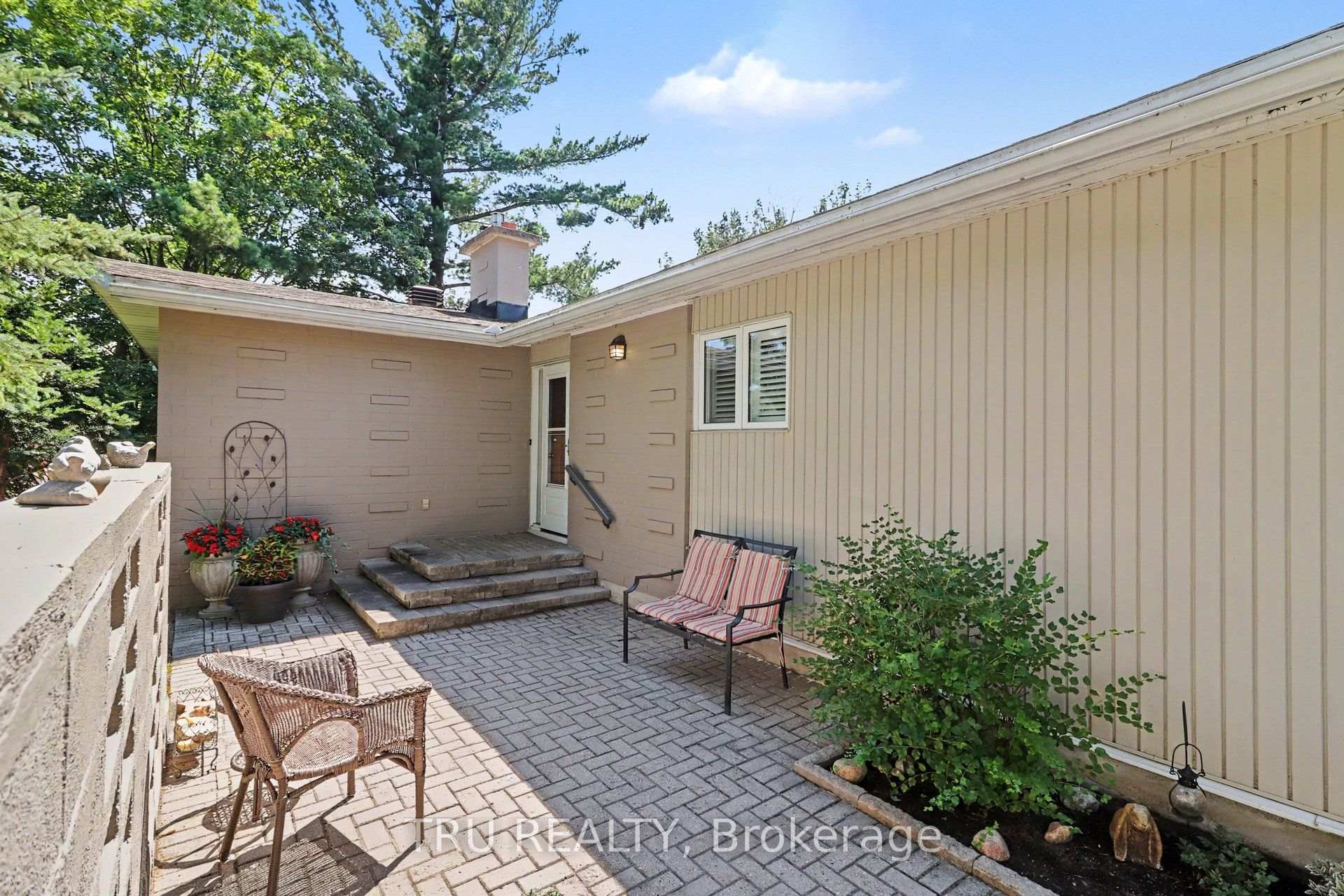 Photo 41 of 1174 Cameo Drive, Ottawa, Copeland Park — HOMEH