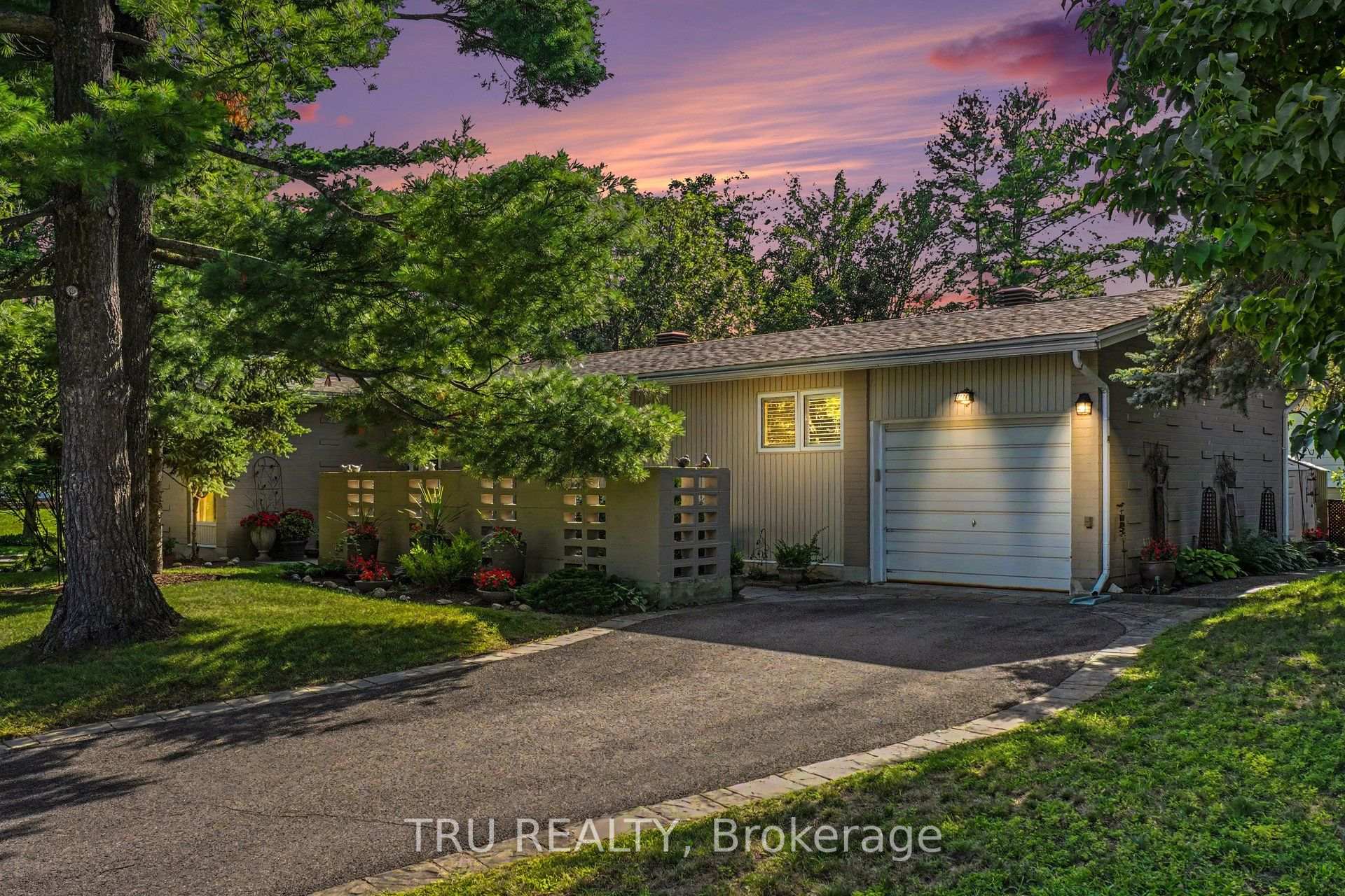 Photo 42 of 1174 Cameo Drive, Ottawa, Copeland Park — HOMEH