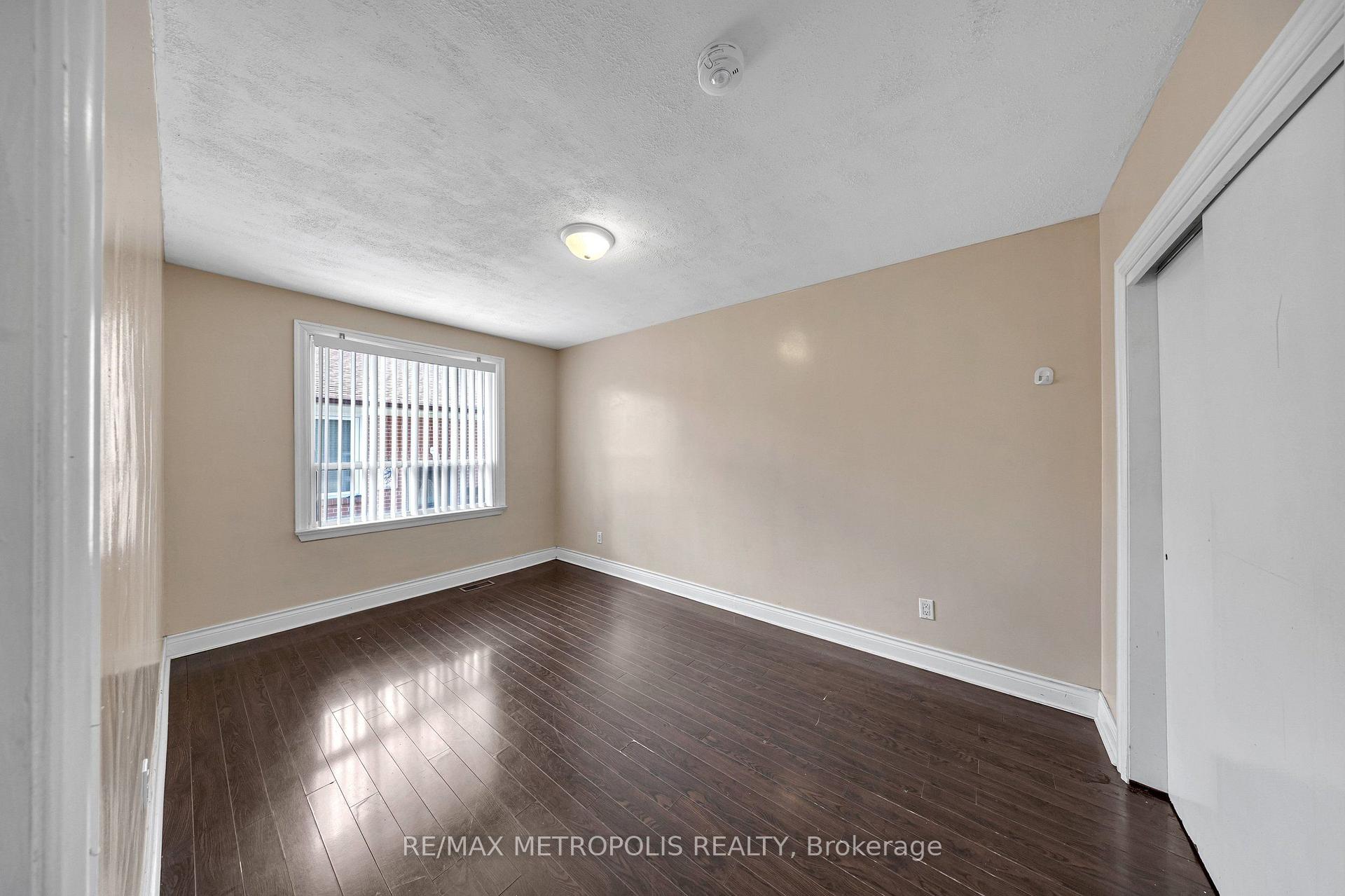 Photo 11 of Unit Main, 147 Vodden Street E, Brampton, Brampton North — HOMEH