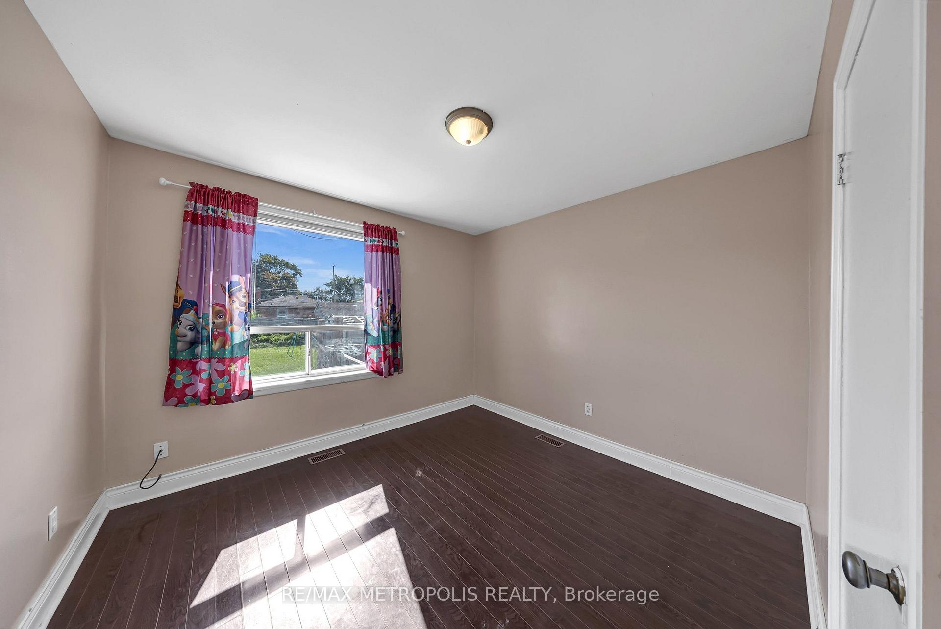 Photo 15 of Unit Main, 147 Vodden Street E, Brampton, Brampton North — HOMEH