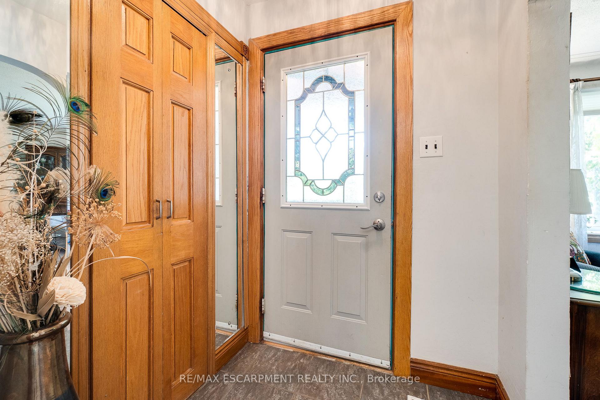Photo 11 of 12 Don Street, Hamilton, Dundas — HOMEH