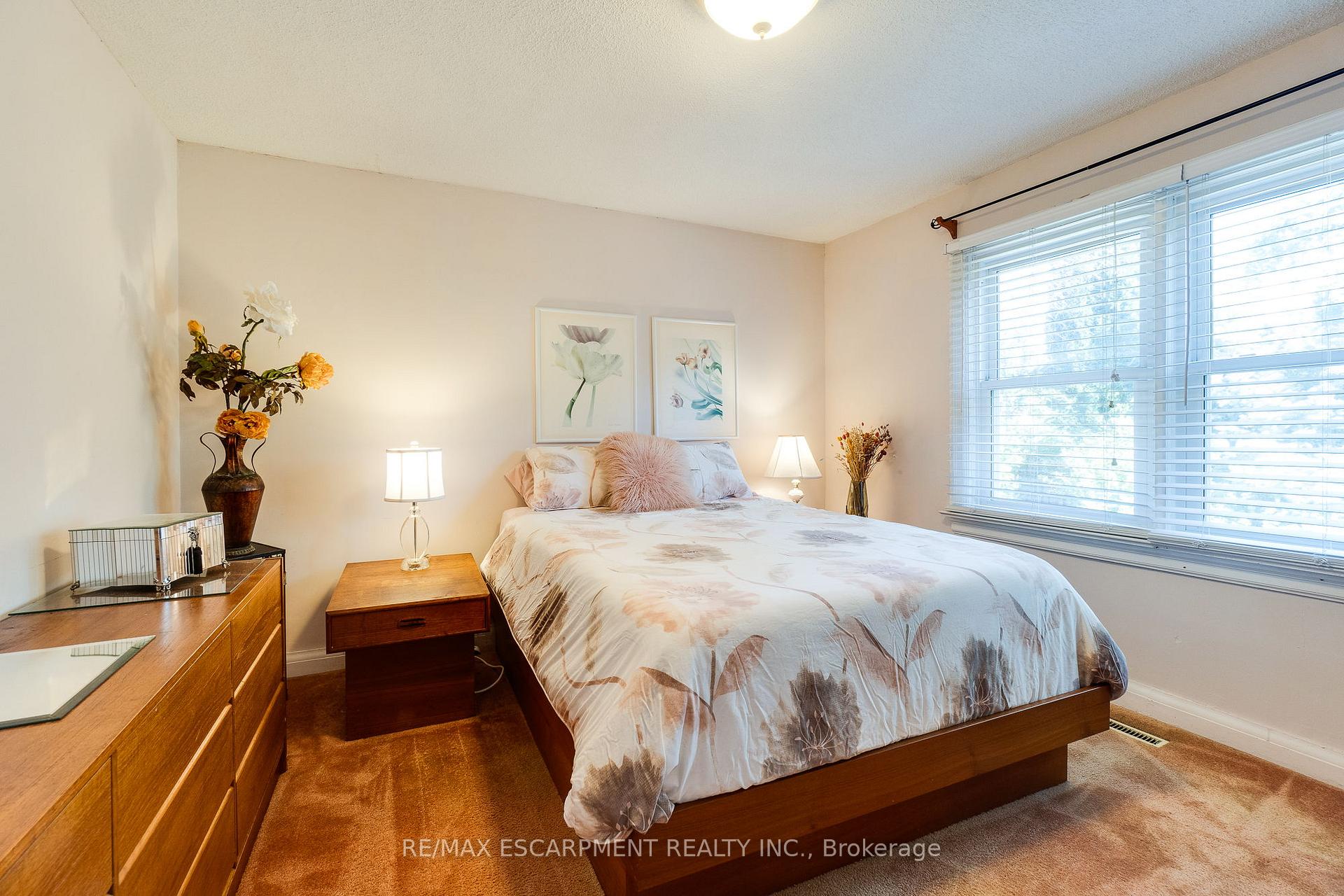 Photo 47 of 12 Don Street, Hamilton, Dundas — HOMEH