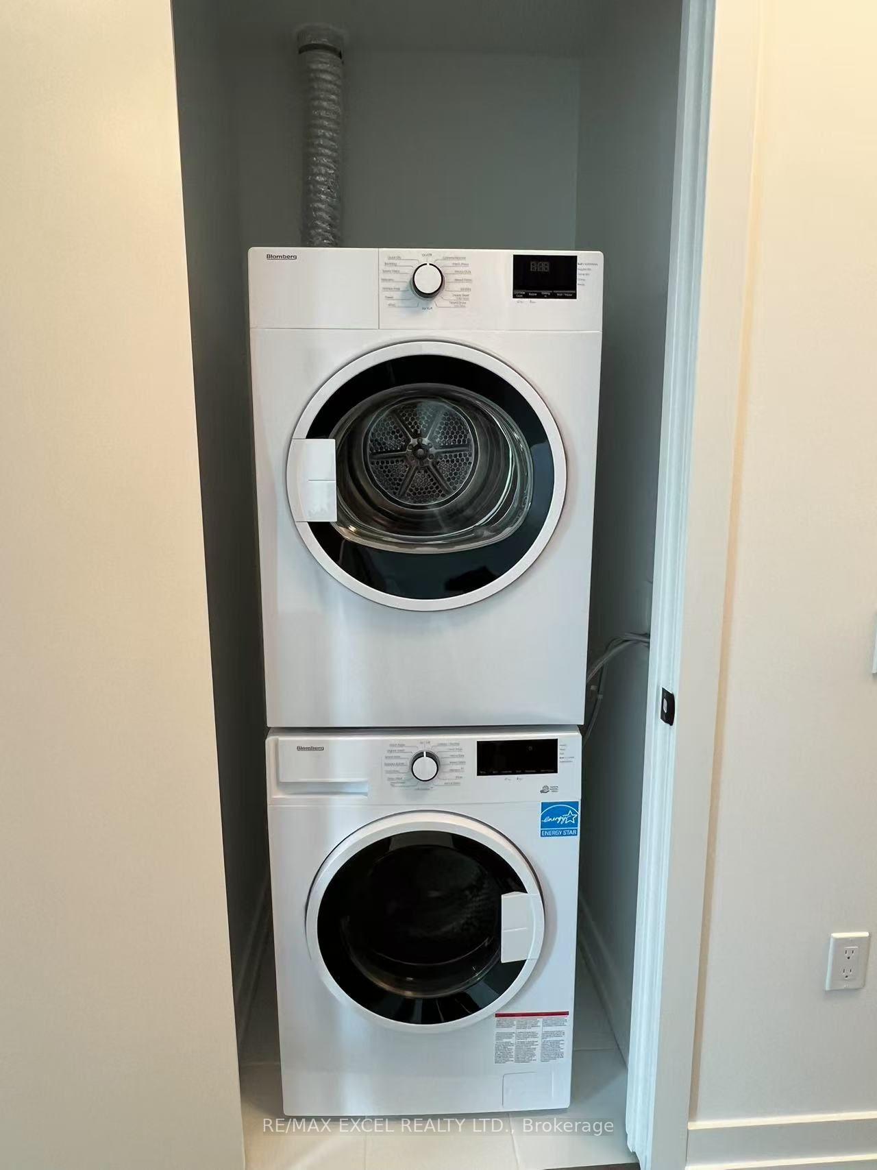 Photo 8 of Unit 3607, 127 Broadway Avenue, Toronto, Mount Pleasant West — HOMEH