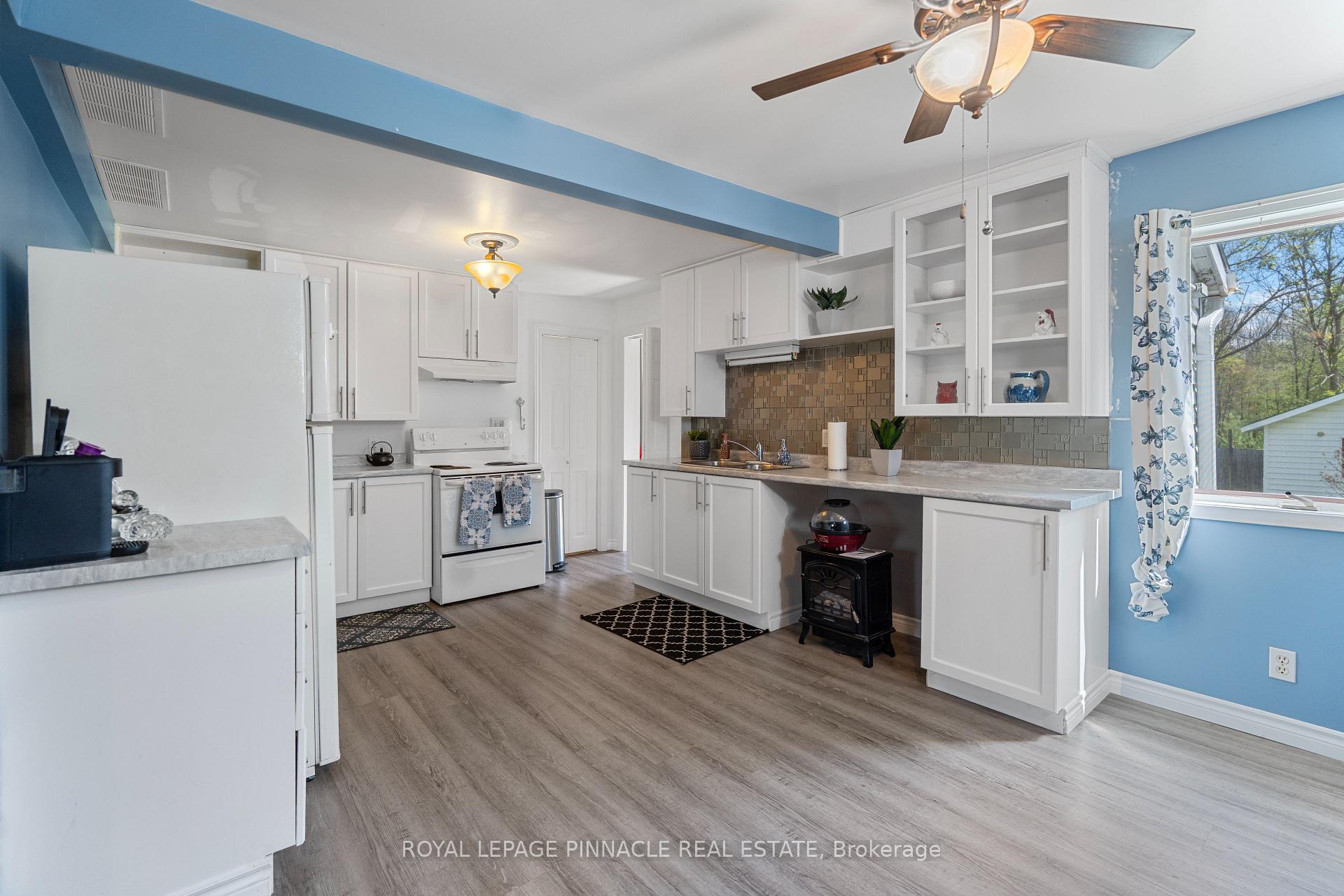 Photo 10 of 249 Owen Street, Norfolk, Simcoe — HOMEH