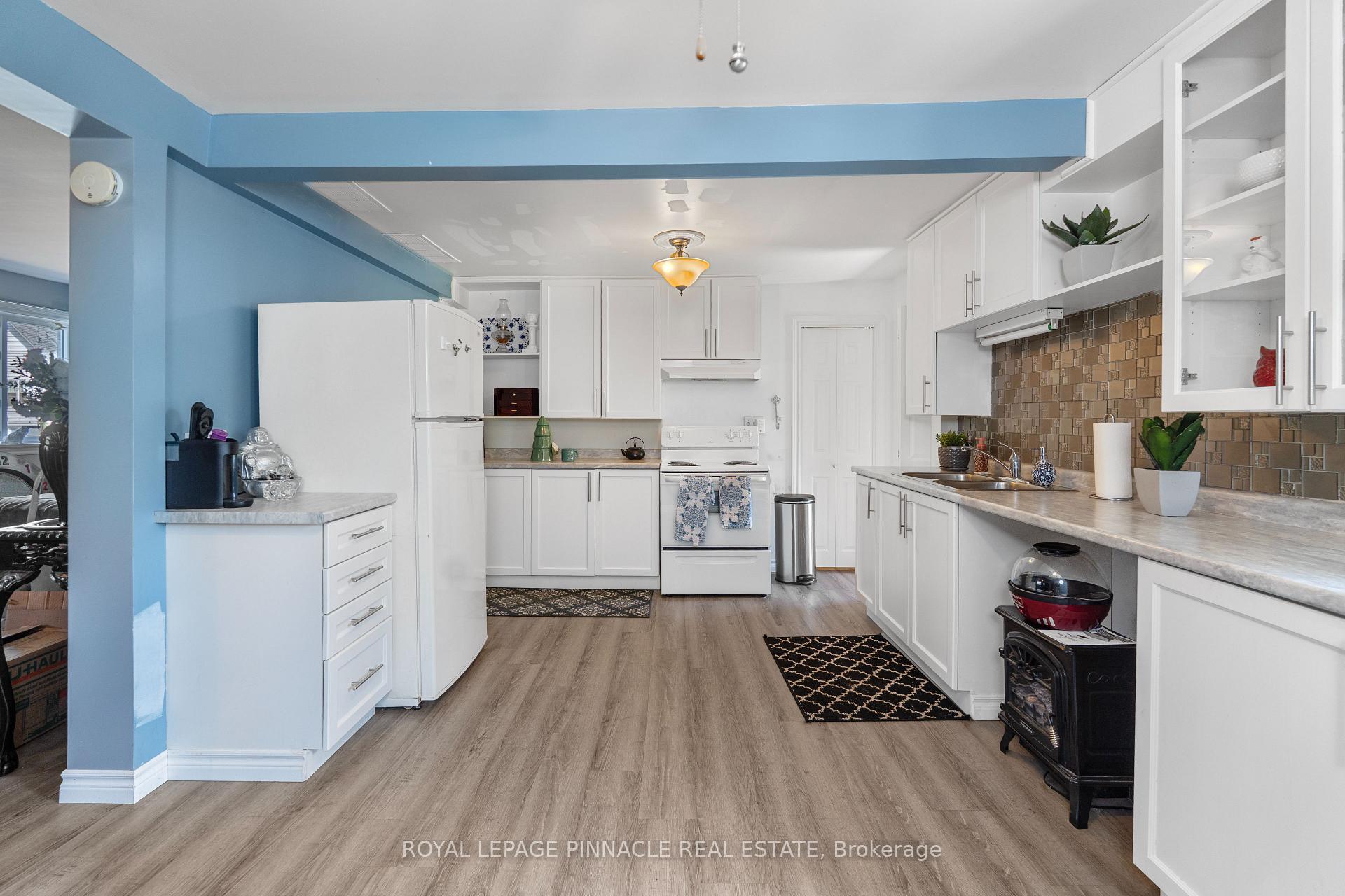 Photo 11 of 249 Owen Street, Norfolk, Simcoe — HOMEH