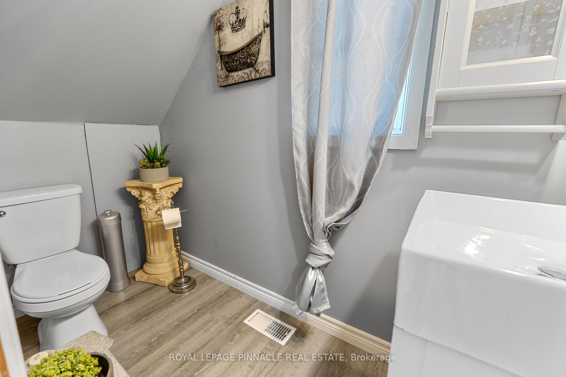 Photo 14 of 249 Owen Street, Norfolk, Simcoe — HOMEH