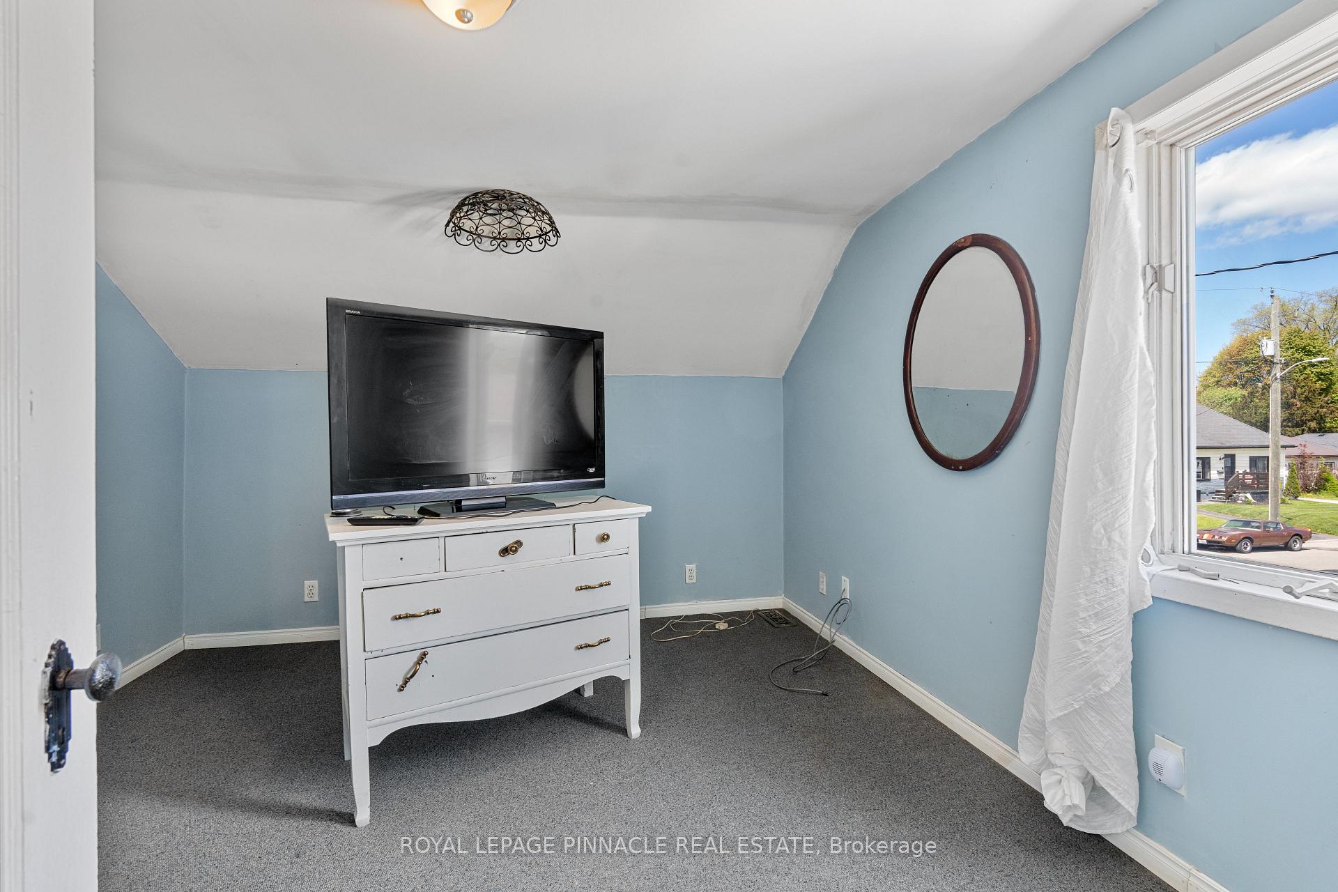 Photo 20 of 249 Owen Street, Norfolk, Simcoe — HOMEH