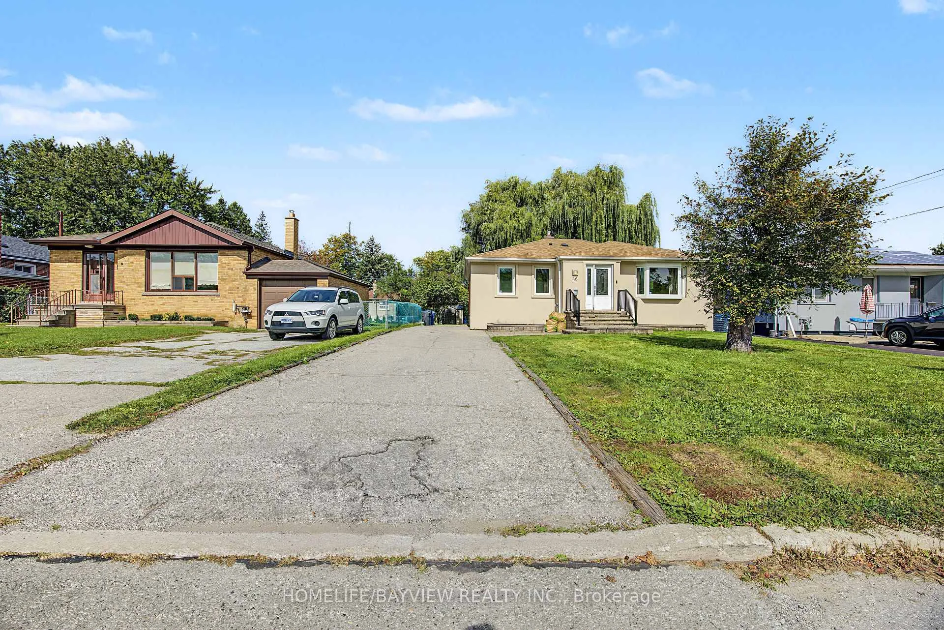 Photo 5 of 46 Acton Avenue, North York, Bathurst Manor — HOMEH