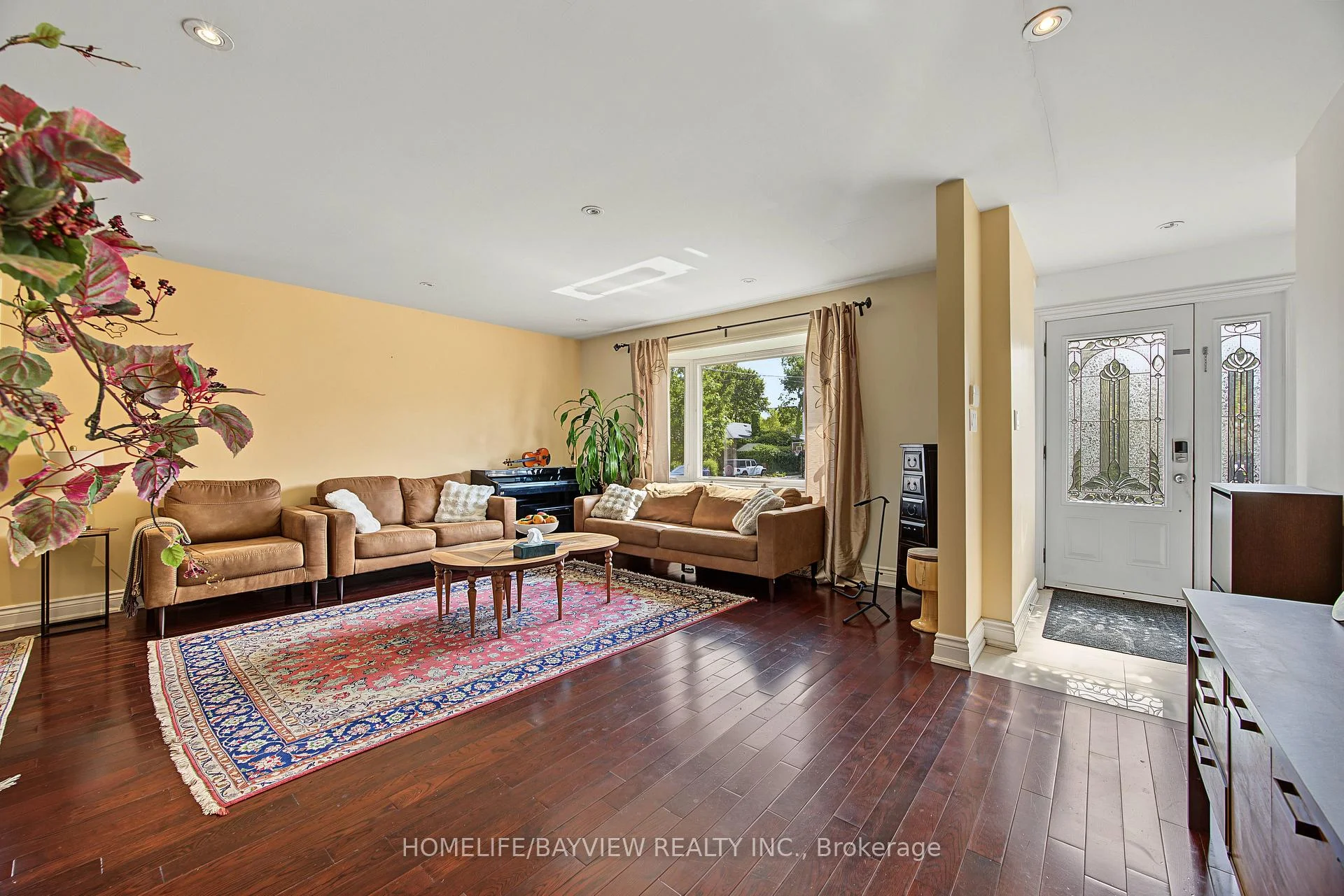 Photo 8 of 46 Acton Avenue, North York, Bathurst Manor — HOMEH