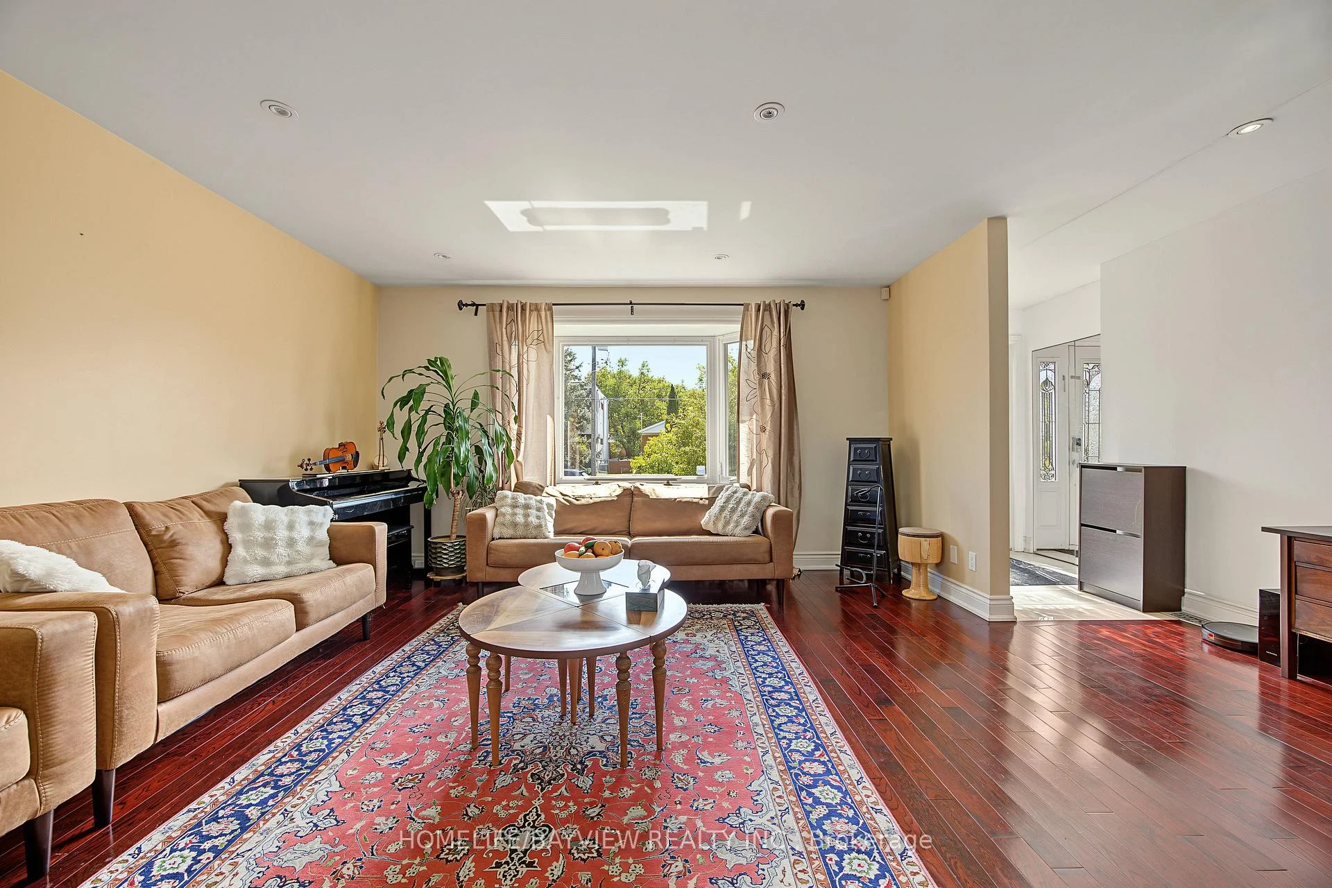 Photo 9 of 46 Acton Avenue, North York, Bathurst Manor — HOMEH