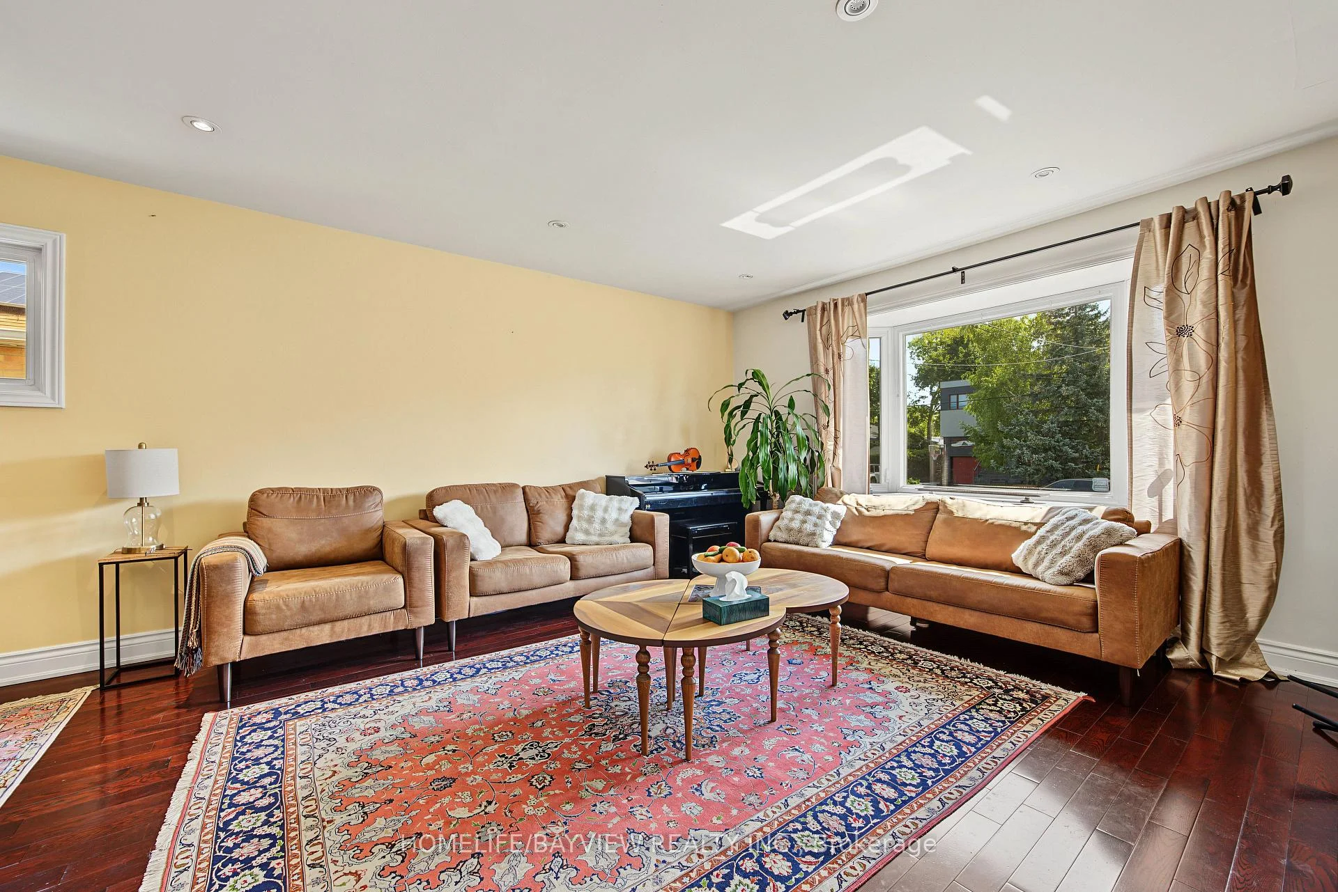 Photo 12 of 46 Acton Avenue, North York, Bathurst Manor — HOMEH