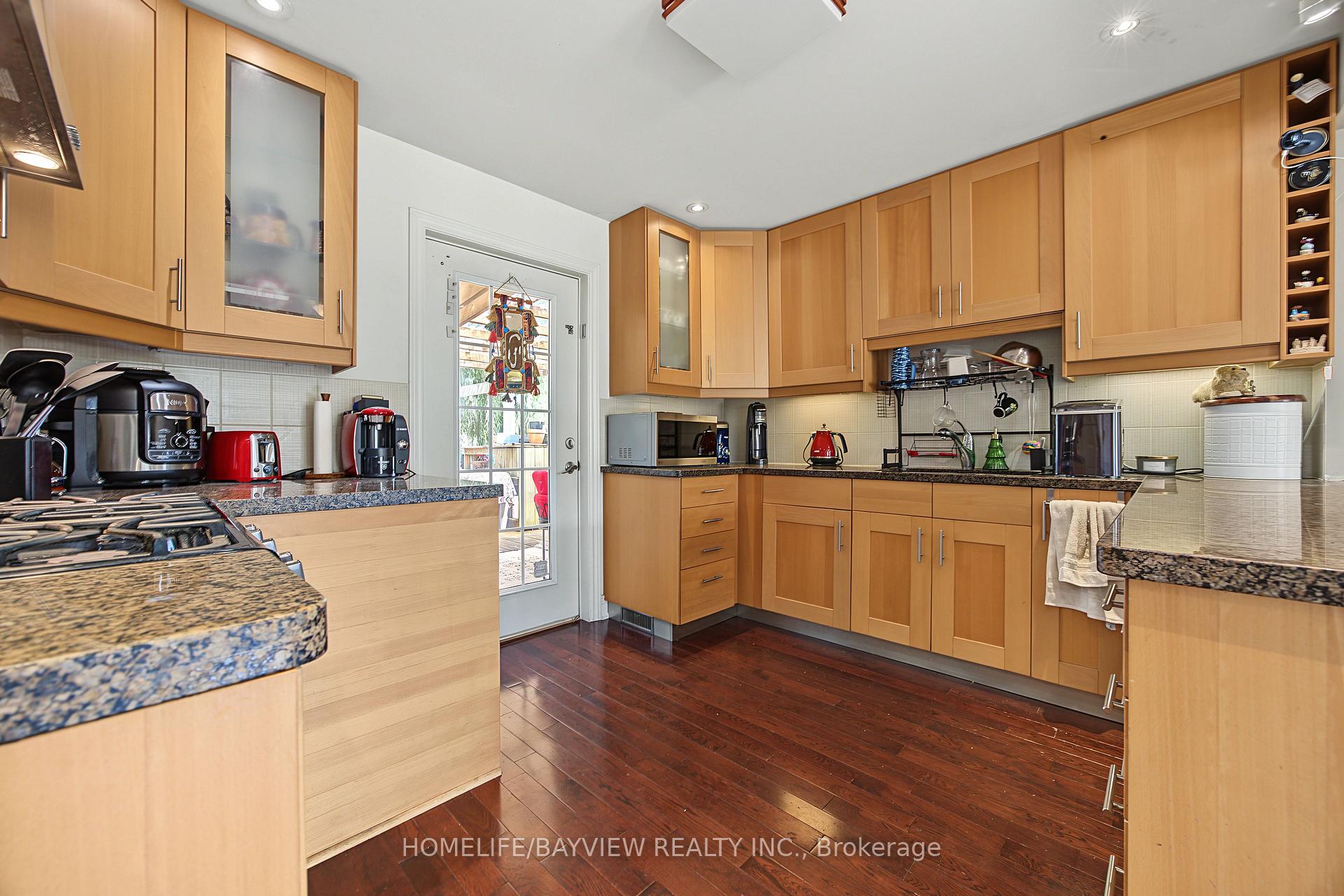 Photo 15 of 46 Acton Avenue, North York, Bathurst Manor — HOMEH