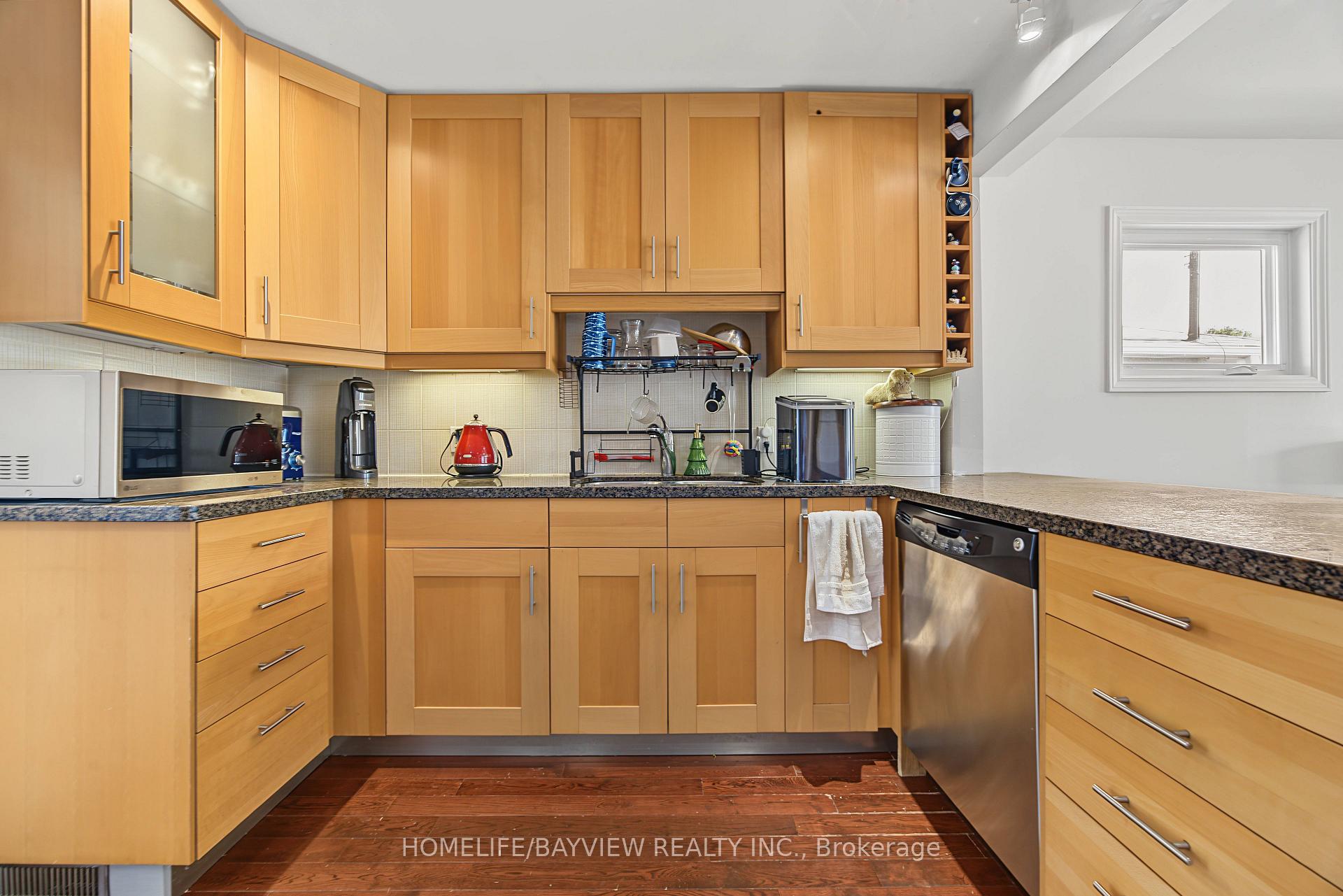 Photo 16 of 46 Acton Avenue, North York, Bathurst Manor — HOMEH