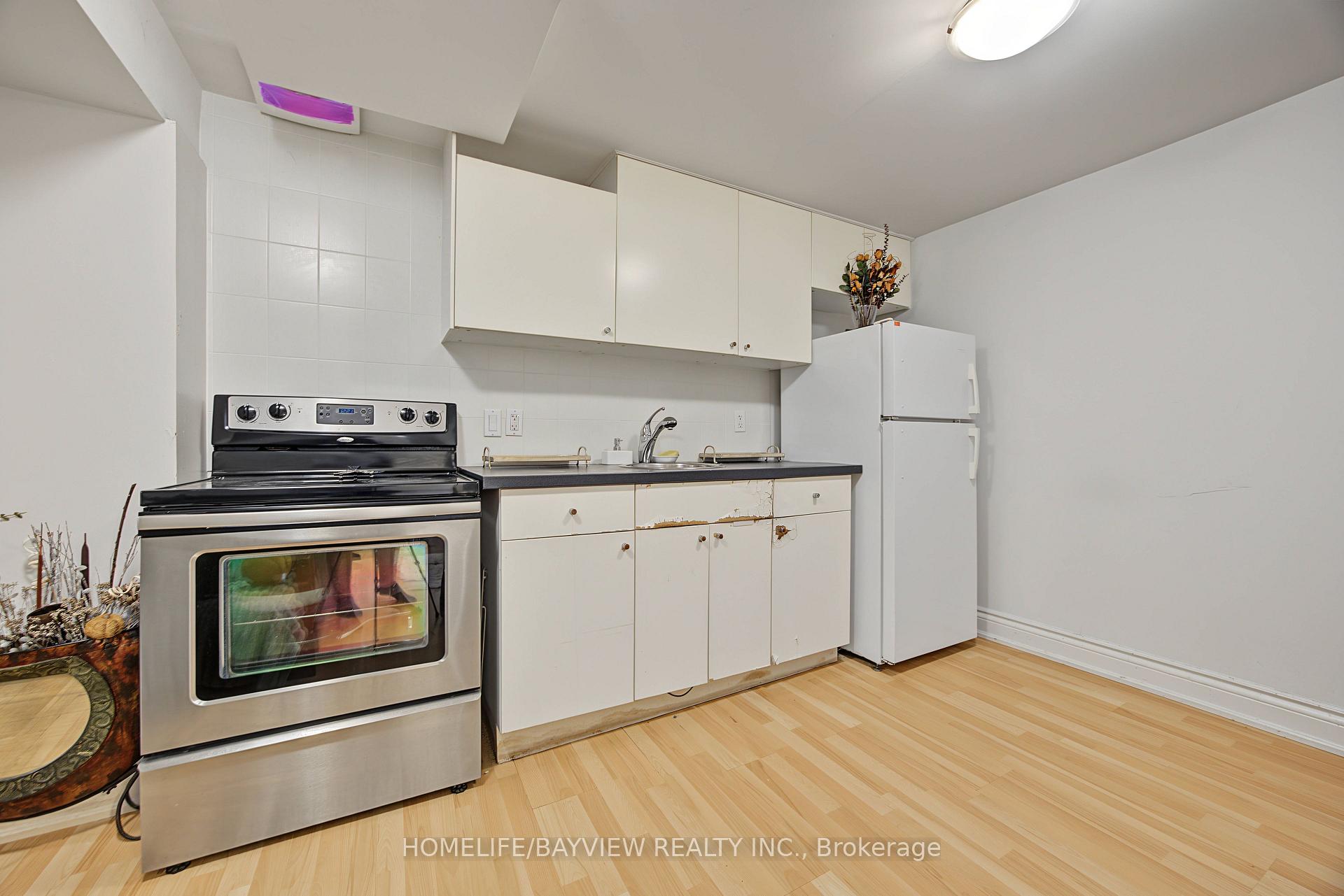 Photo 33 of 46 Acton Avenue, North York, Bathurst Manor — HOMEH