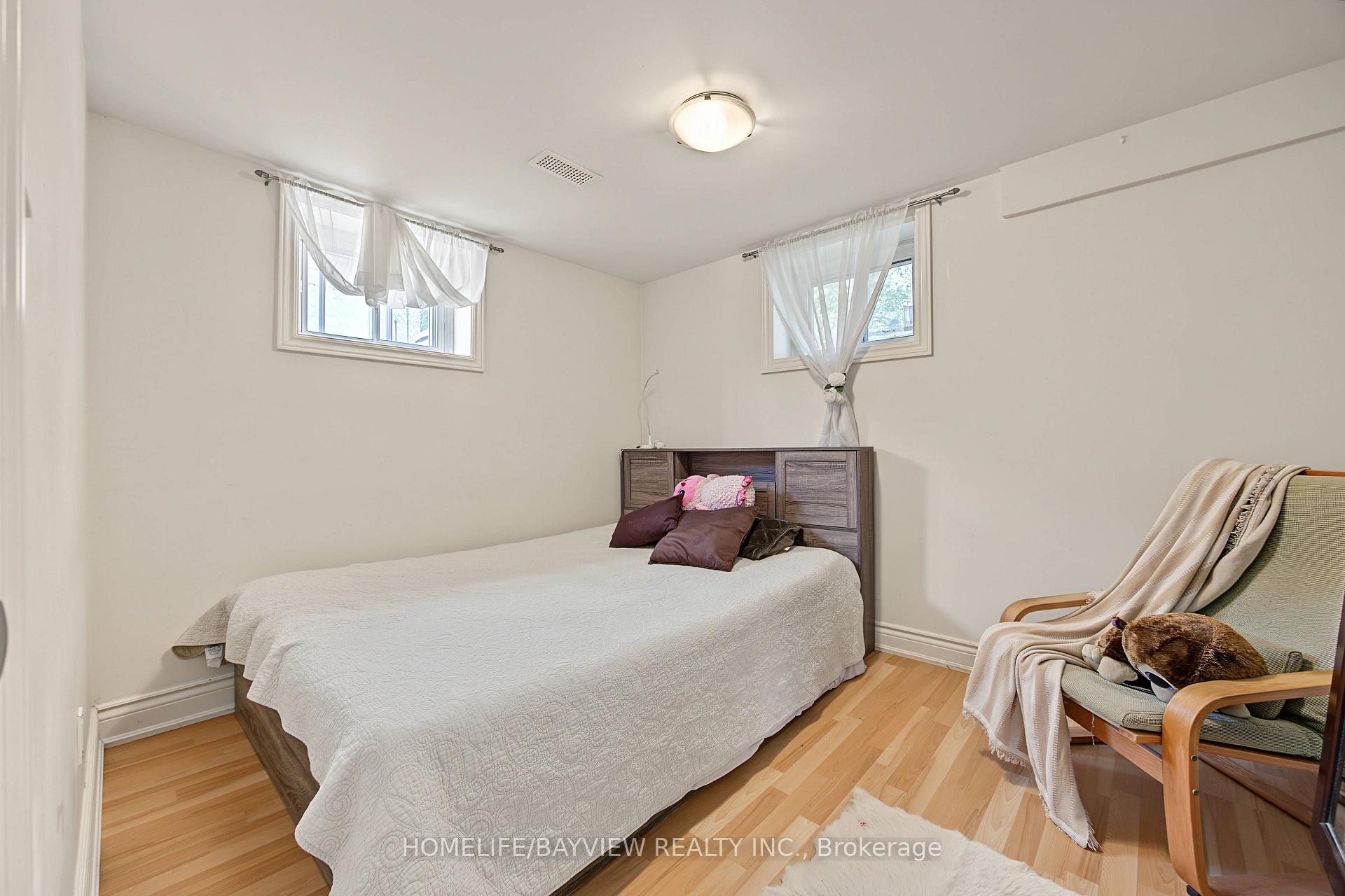 Photo 36 of 46 Acton Avenue, North York, Bathurst Manor — HOMEH