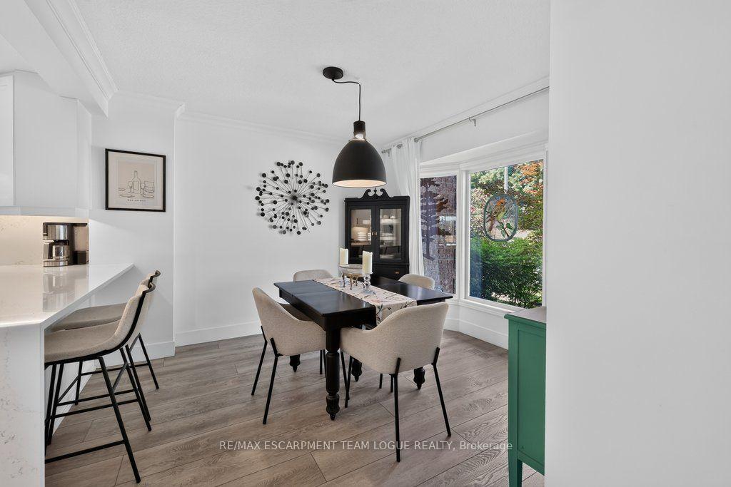 Photo 6 of 6 Harbour Drive, Hamilton, Stoney Creek — HOMEH