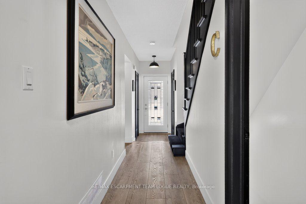 Photo 20 of 6 Harbour Drive, Hamilton, Stoney Creek — HOMEH