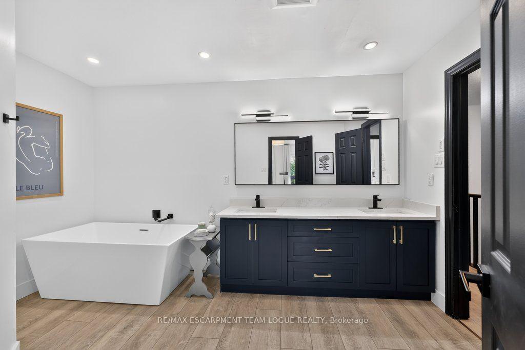 Photo 25 of 6 Harbour Drive, Hamilton, Stoney Creek — HOMEH