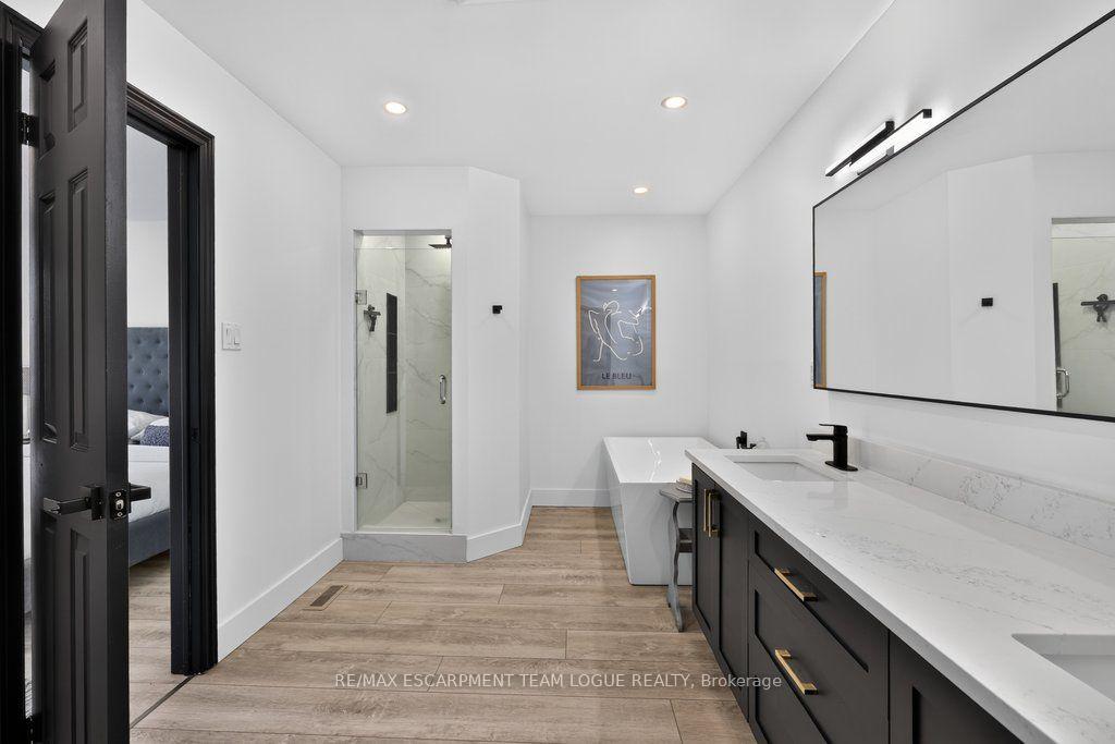 Photo 26 of 6 Harbour Drive, Hamilton, Stoney Creek — HOMEH