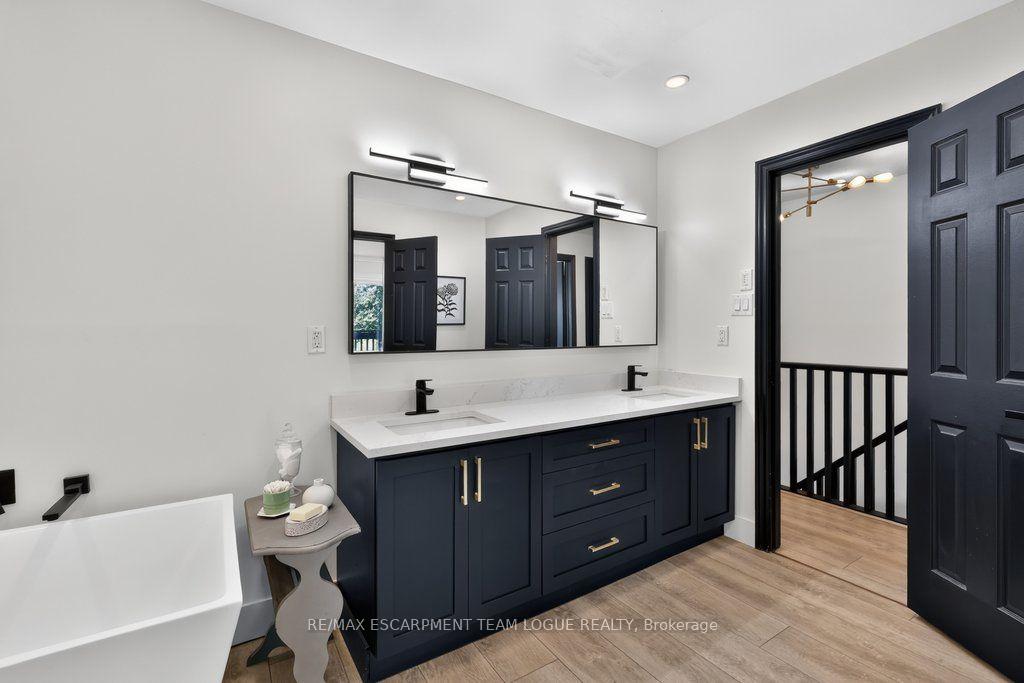 Photo 27 of 6 Harbour Drive, Hamilton, Stoney Creek — HOMEH