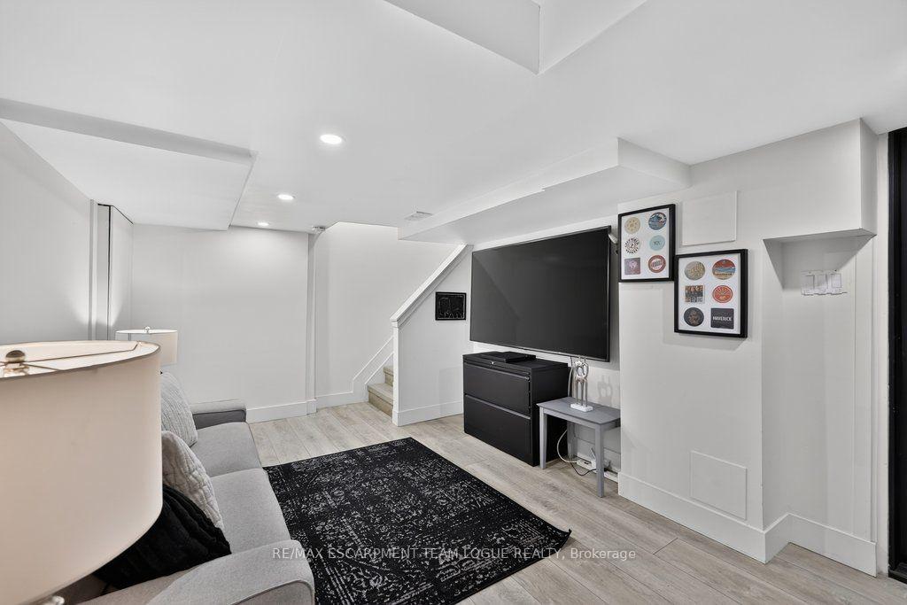 Photo 31 of 6 Harbour Drive, Hamilton, Stoney Creek — HOMEH
