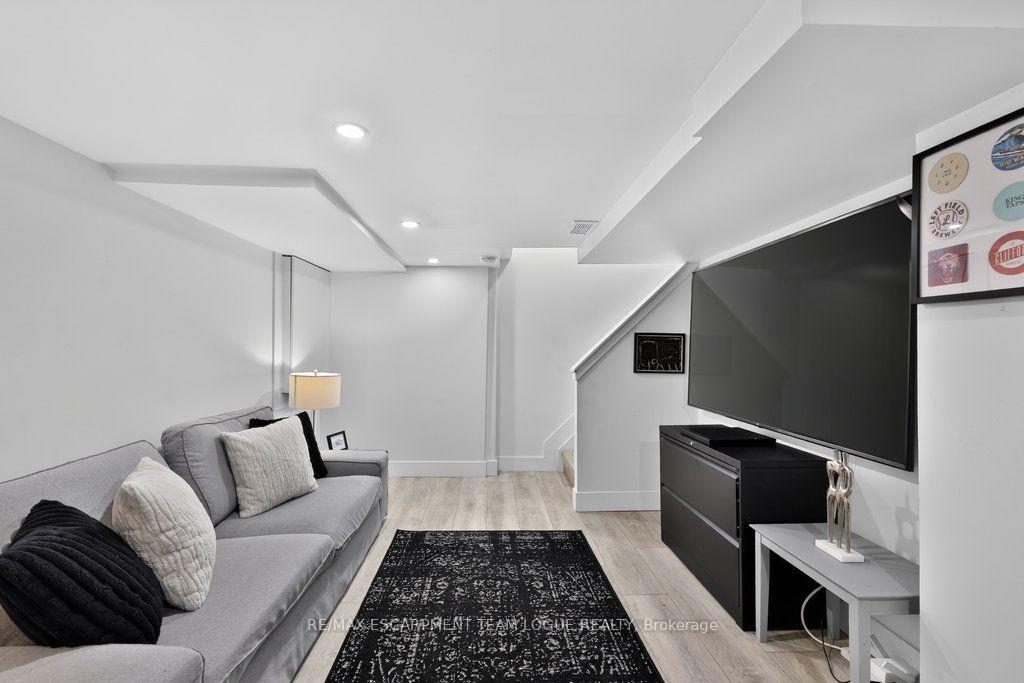 Photo 32 of 6 Harbour Drive, Hamilton, Stoney Creek — HOMEH