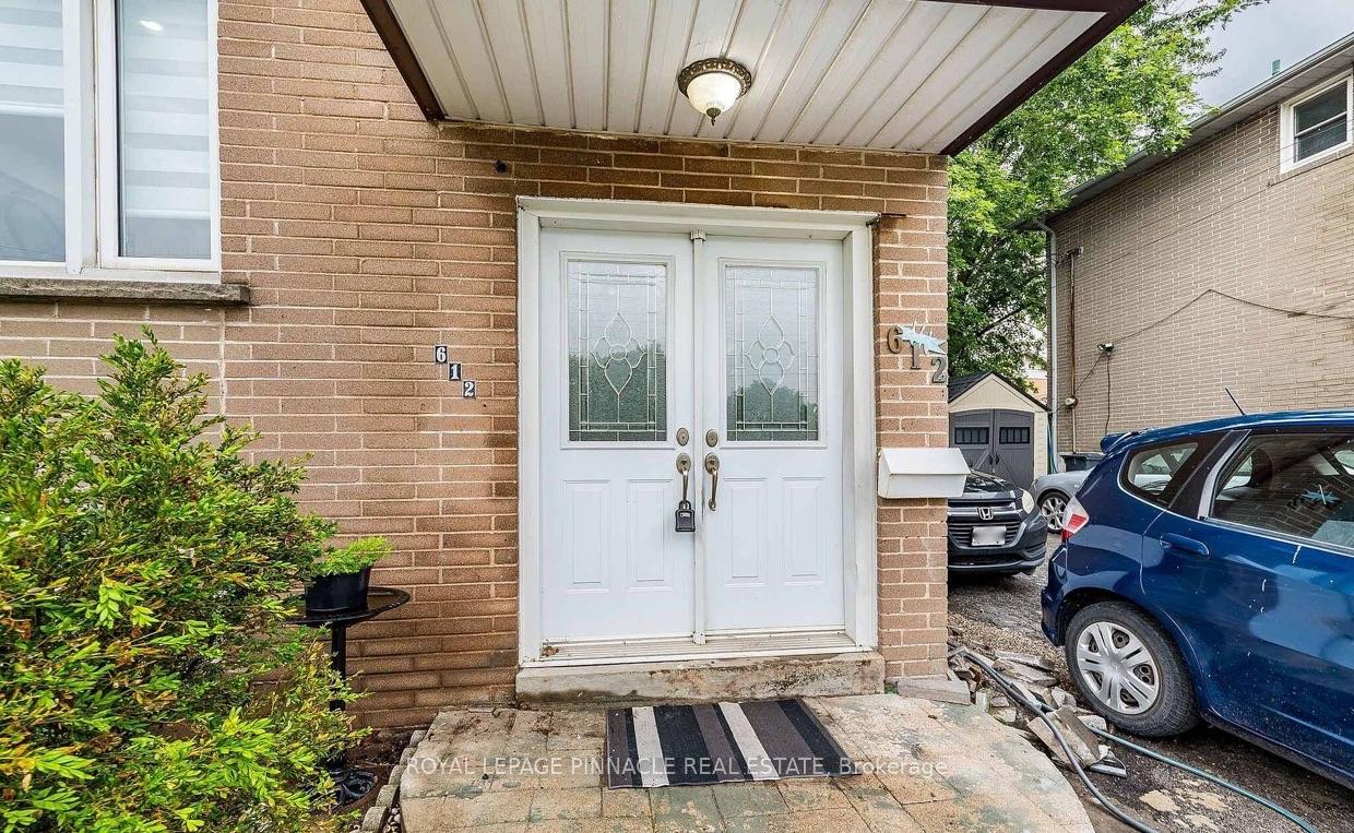 Photo 3 of 612 Appleby Line, Burlington, Shoreacres — HOMEH