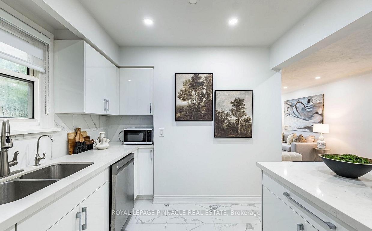 Photo 18 of 612 Appleby Line, Burlington, Shoreacres — HOMEH