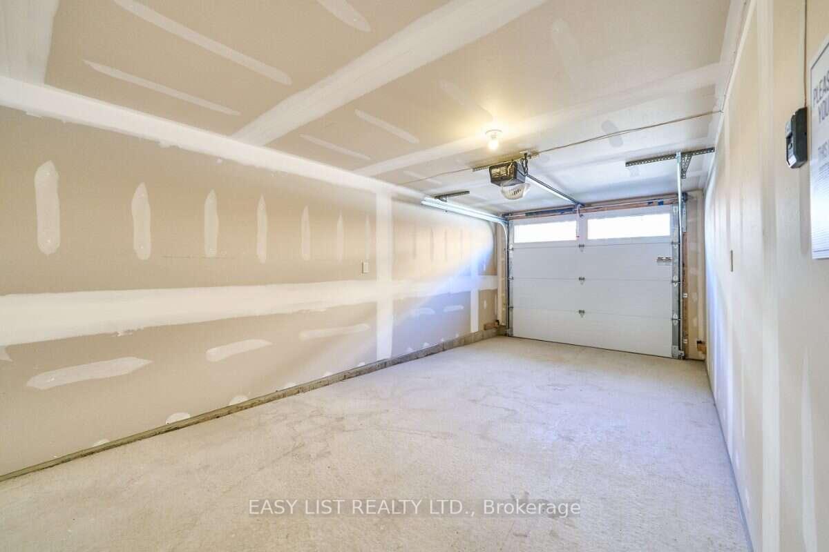 Photo 13 of 31 Nady Lane, Clarington, Newcastle — HOMEH