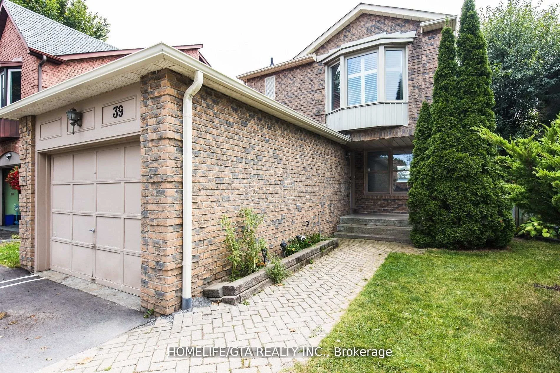 Photo 3 of 39 Millington Crescent, Ajax, Central — HOMEH